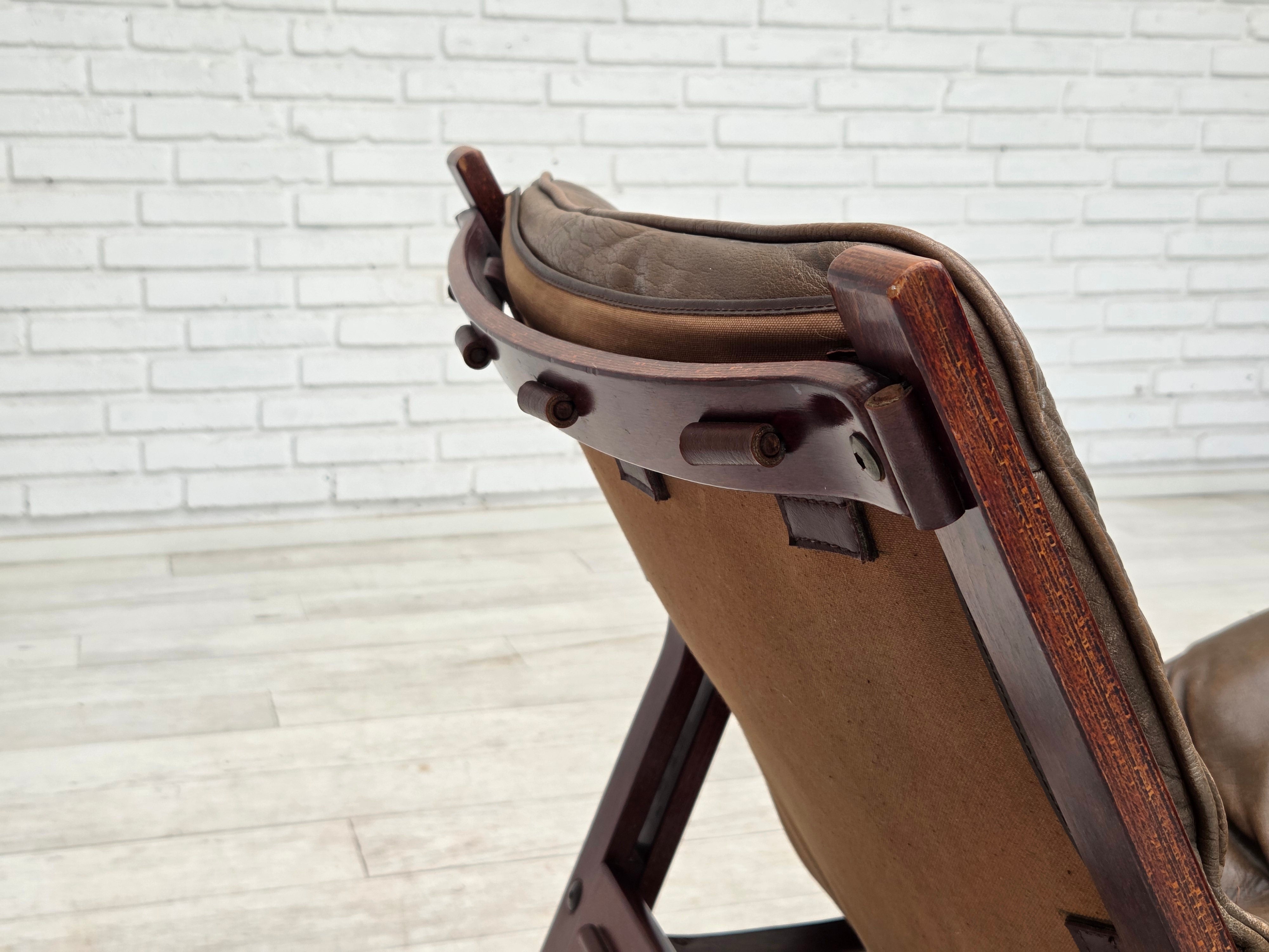 Norwegian_Brown_Leather_Lounge_Chair_with_Bentwood_Frame,_1970s