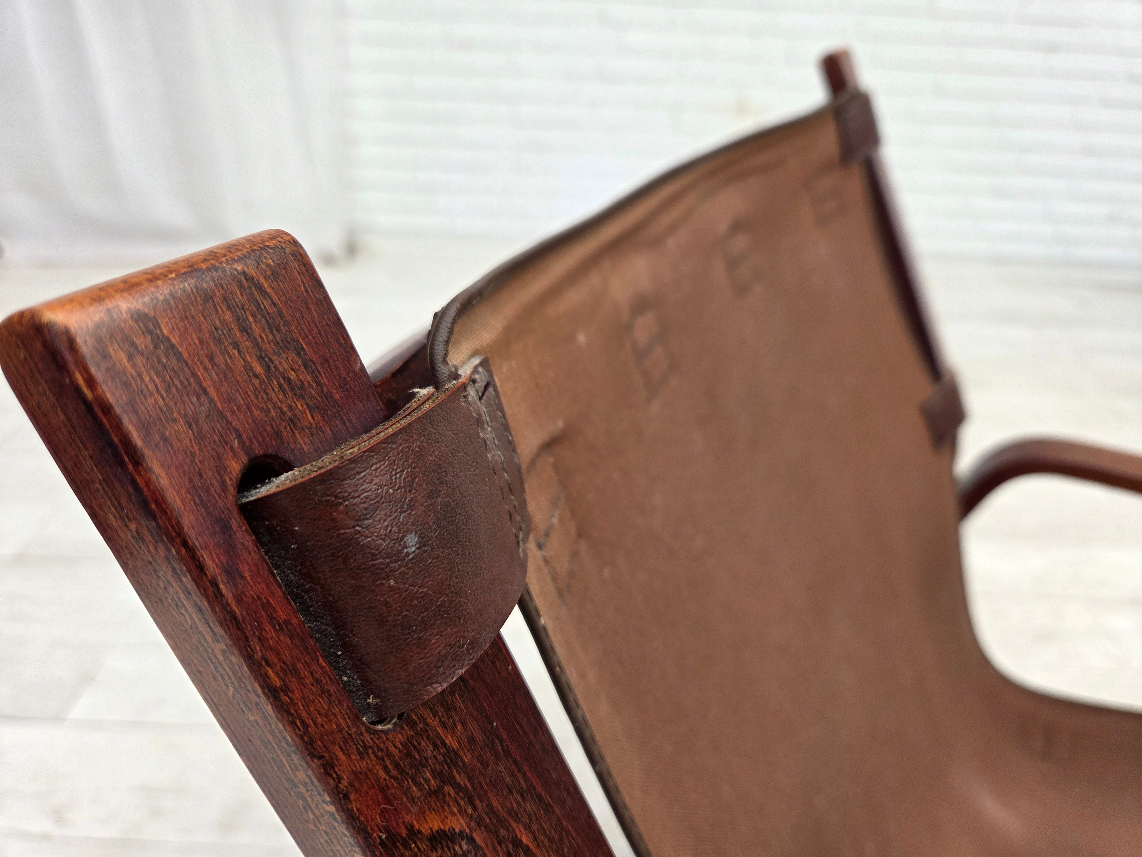 Norwegian_Brown_Leather_Lounge_Chair_with_Bentwood_Frame,_1970s