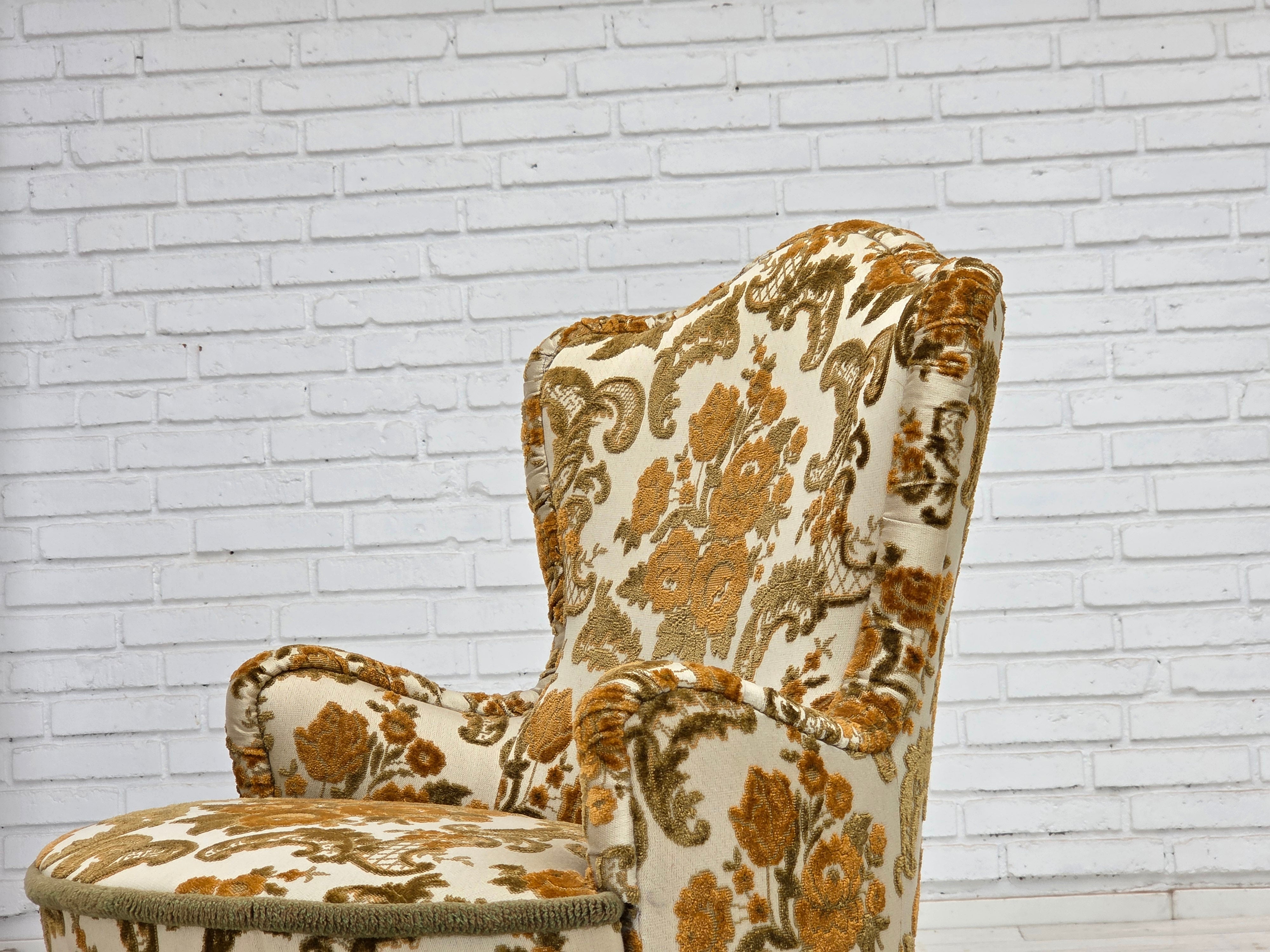 Set_of_2_Small_Danish_Armchairs_in_Brown_Beige_Fabric_and_Beech,_Denmark,_1970s