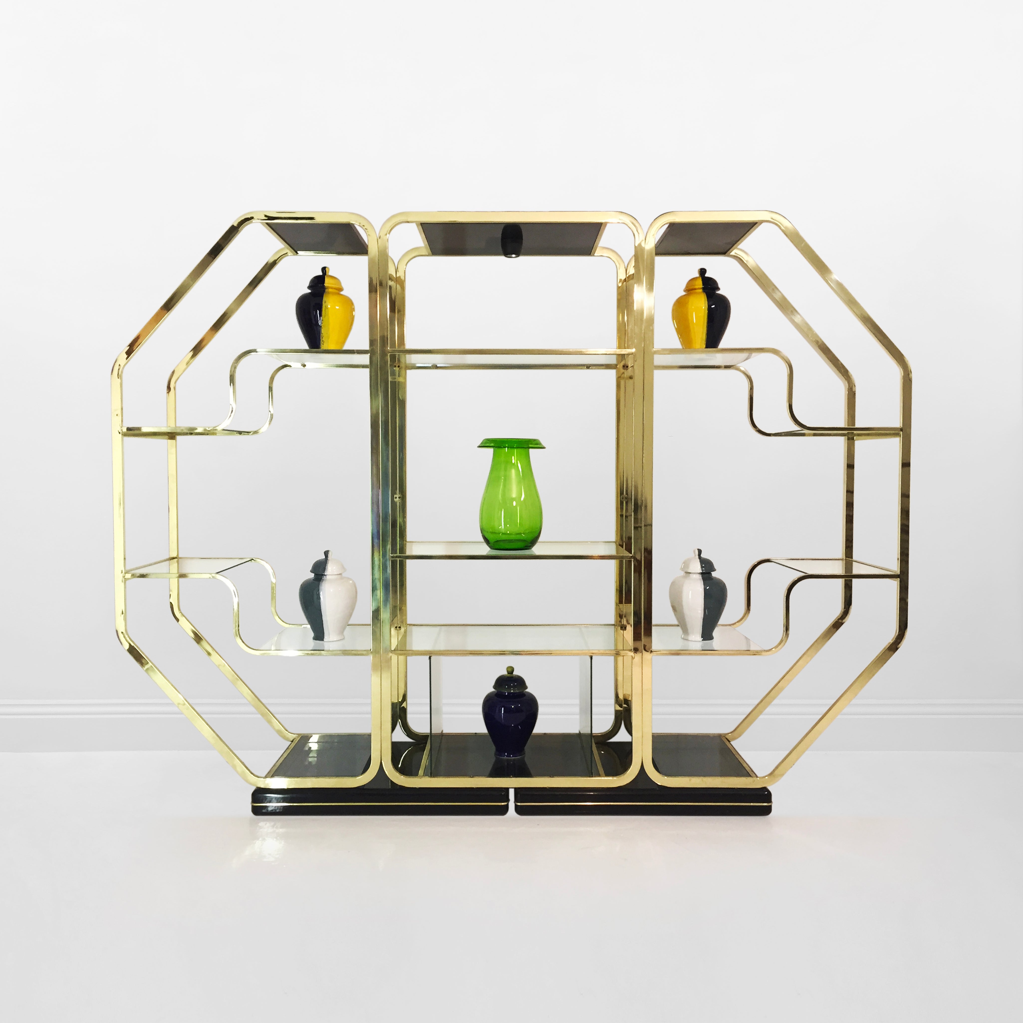 Italian_Octagonal_Brass_and_Glass_Display_Unit_in_Rega_Style,_1970s