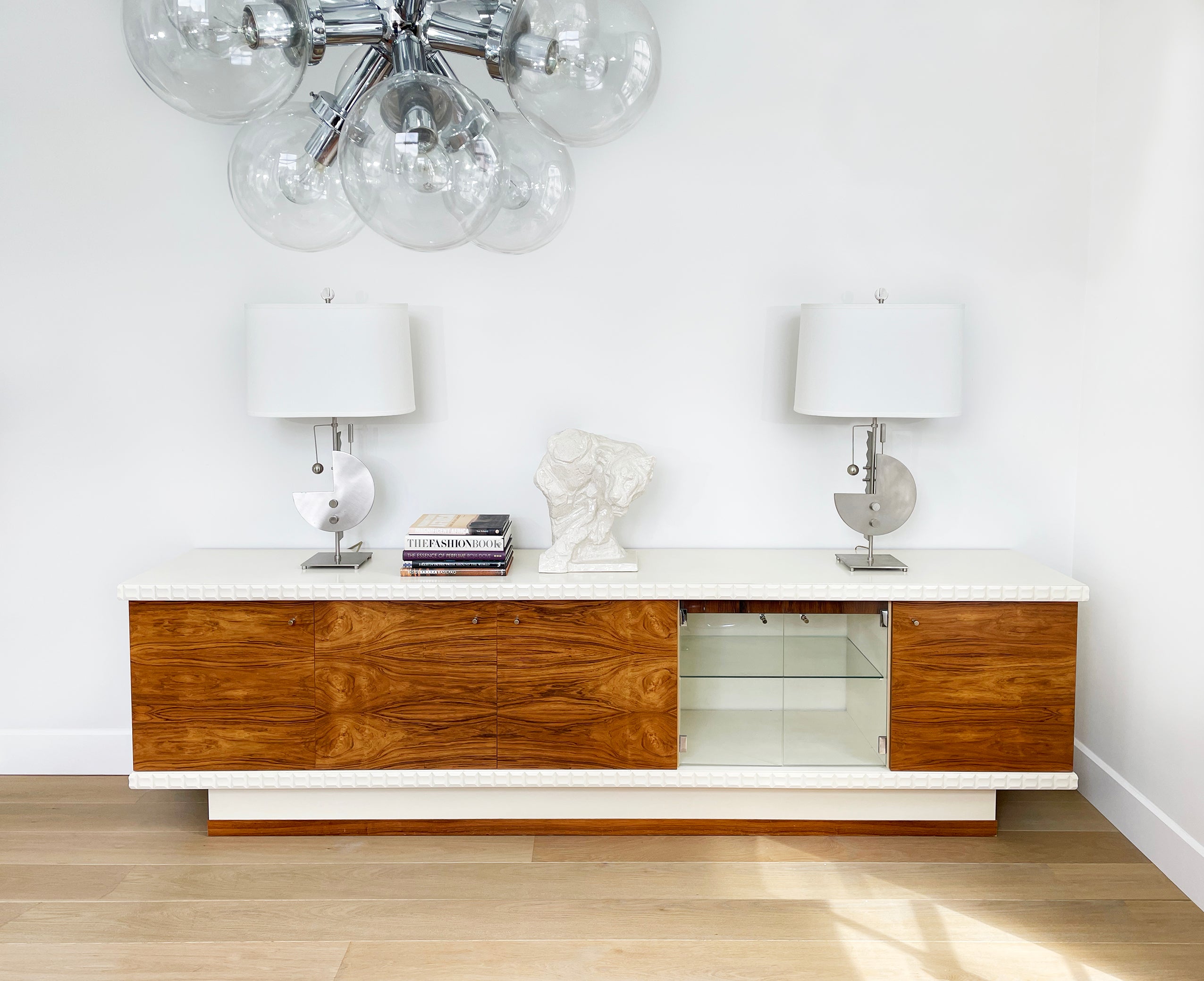 Möbel-Becker_Rosewood_Sideboard_with_Drinks_Cabinet,_West_Germany_1971