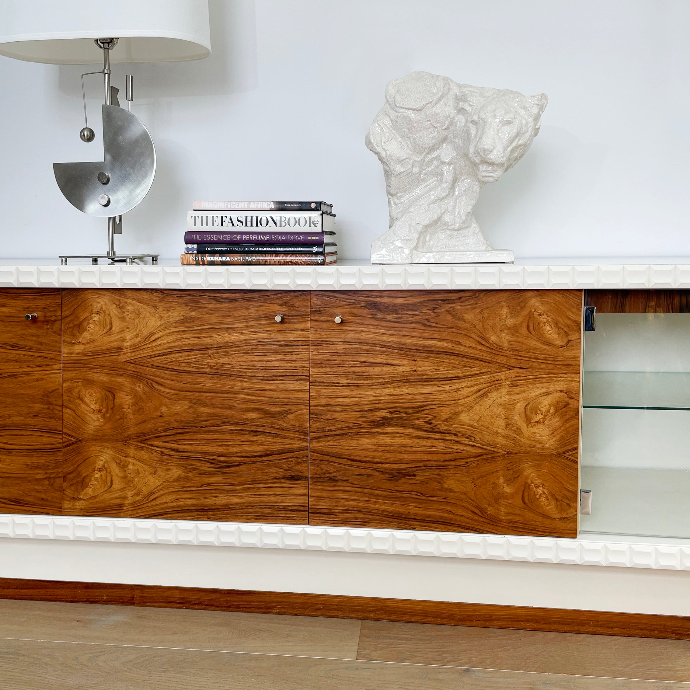 Möbel-Becker_Rosewood_Sideboard_with_Drinks_Cabinet,_West_Germany_1971