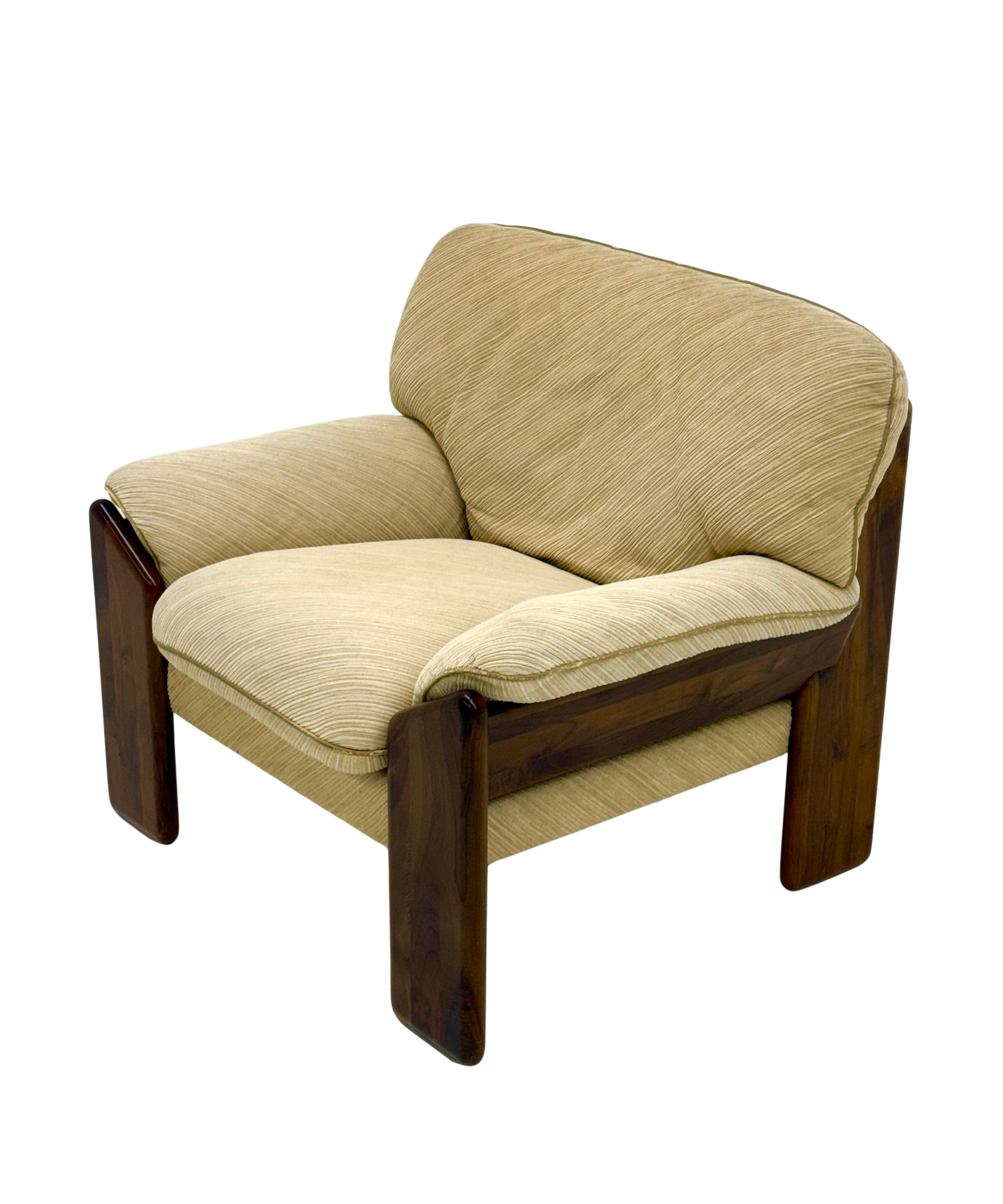 1970s_Sapporo_Armchair_by_Mario_Marenco_for_Mobil_Girgi,_Italy