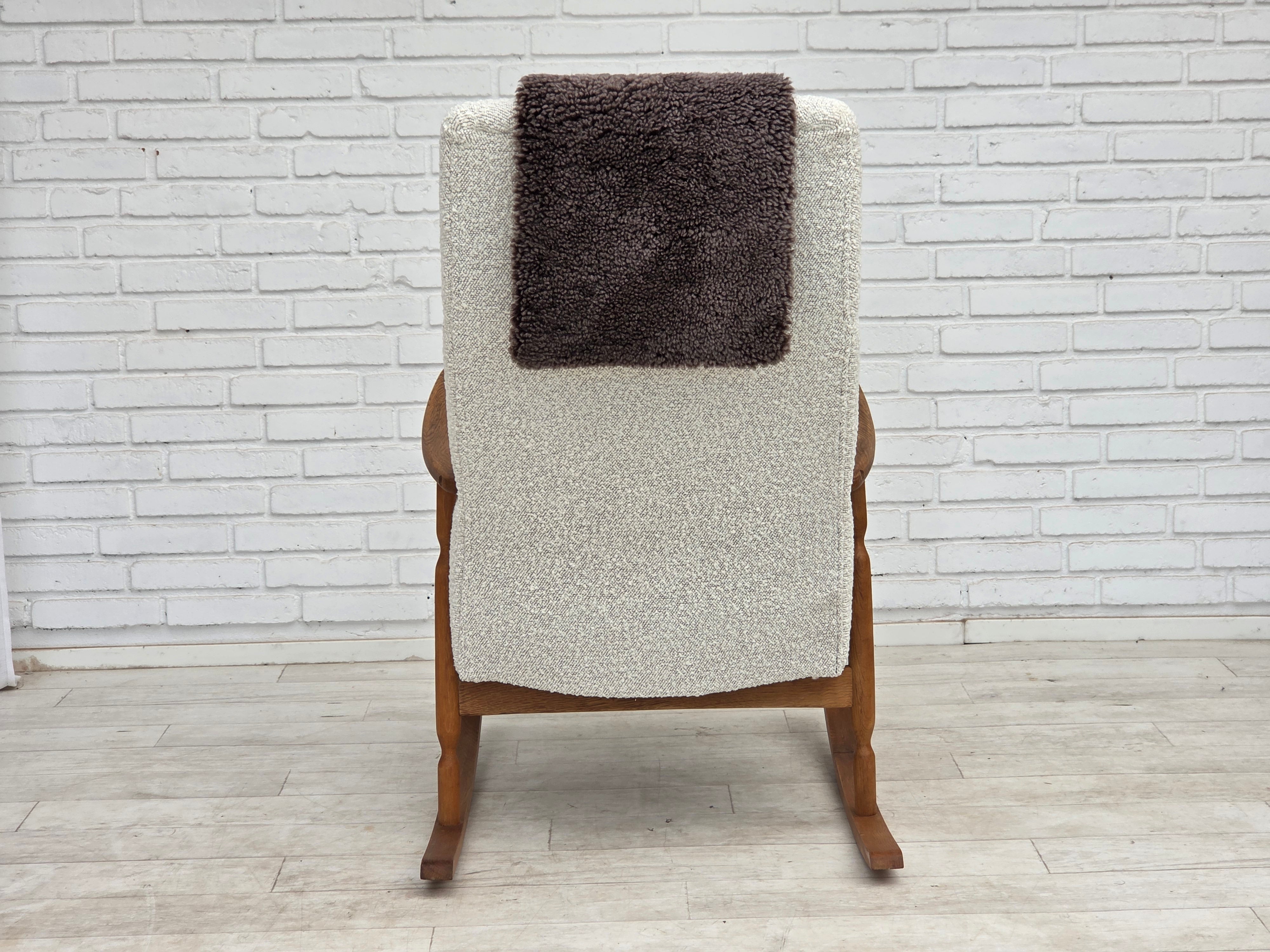 Scandinavian_High-Back_Rocking_Chair_in_Solid_Oak_with_White_Upholstery_and_Sheepskin_Pillow,_circa_1965–1970
