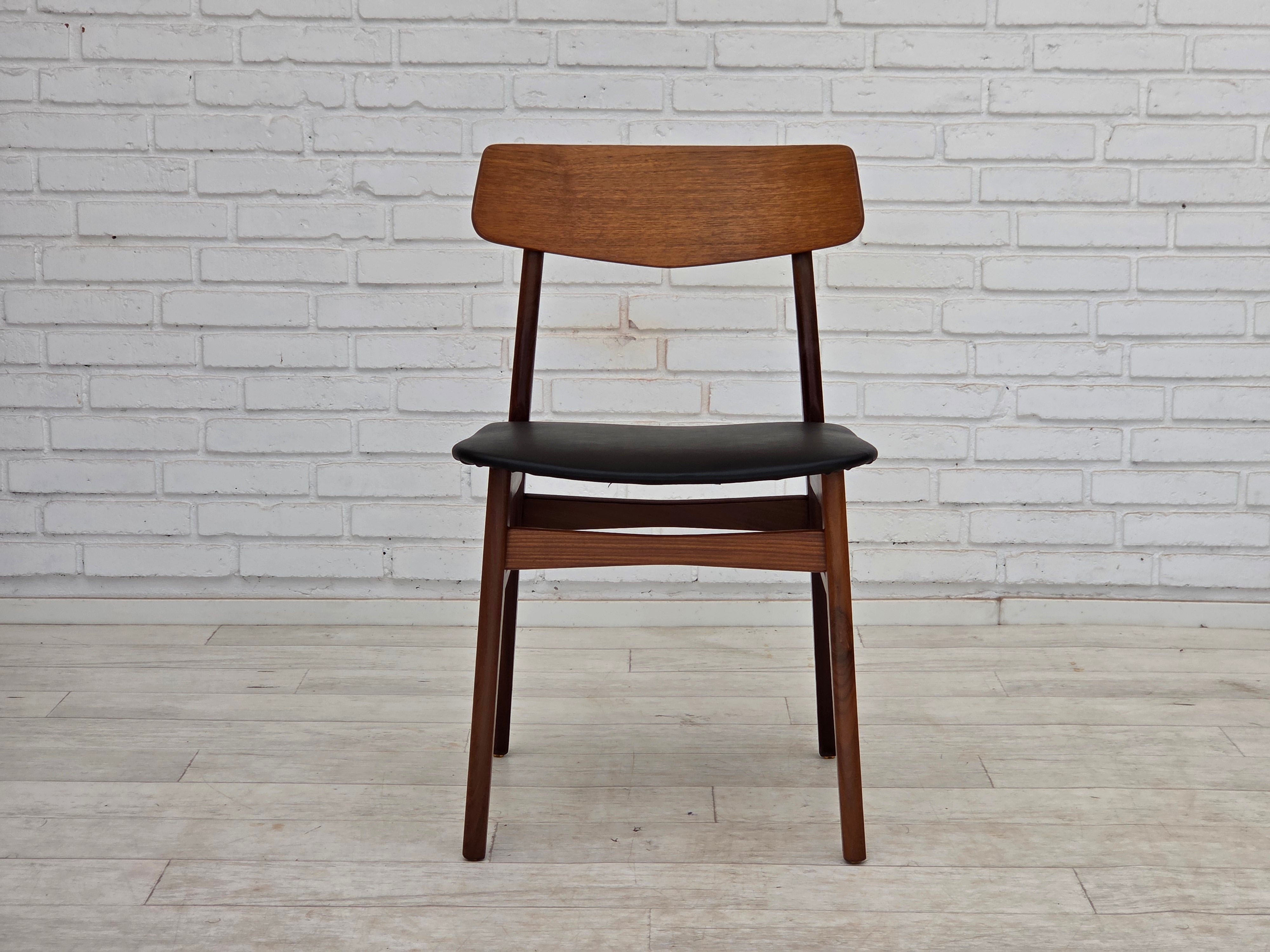 Set_of_4_Dining_Chairs_by_Findahl_Møbelfabrik,_Teak_and_Black_Leatherette,_Denmark,_1960s