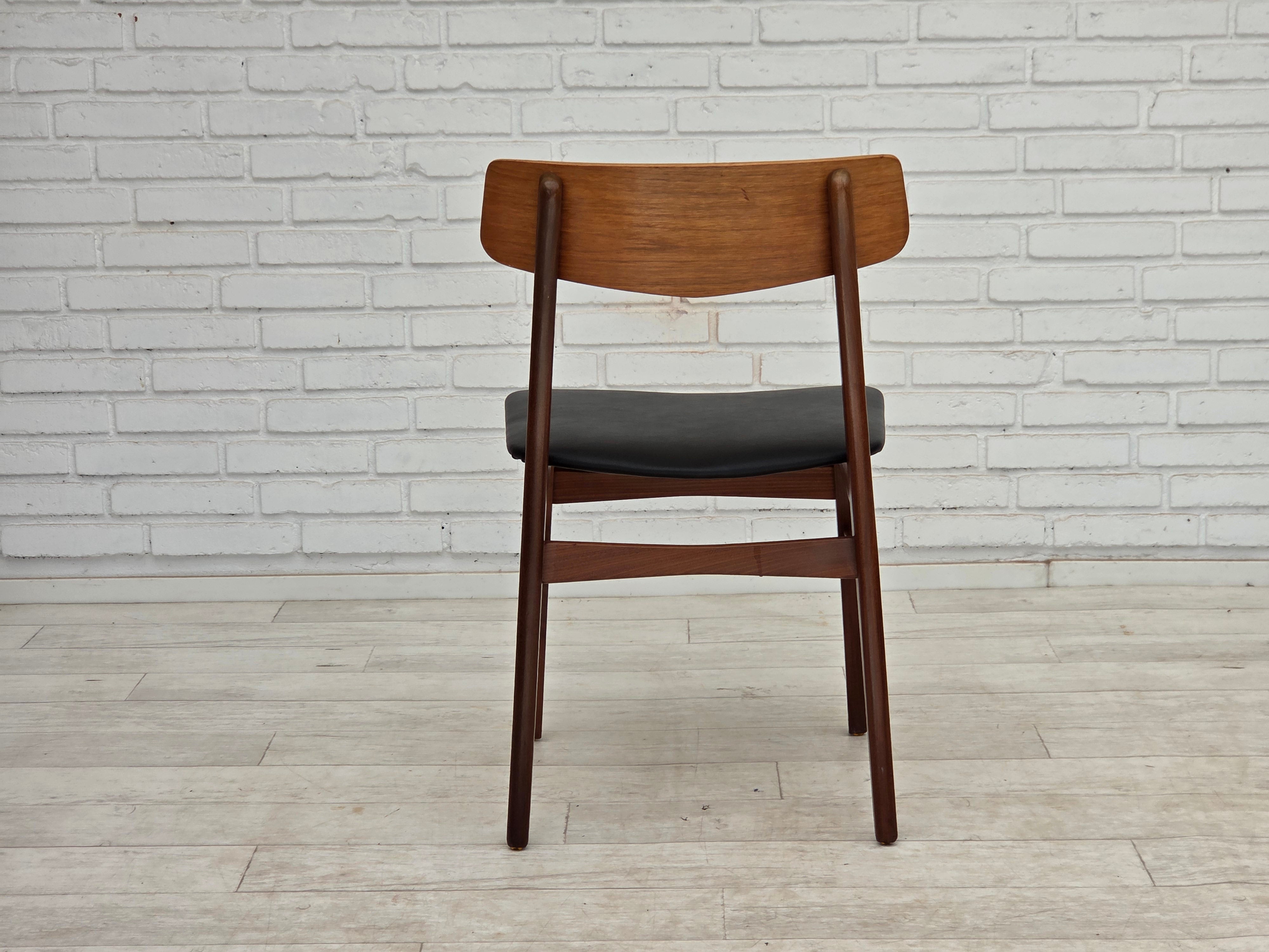 Set_of_4_Dining_Chairs_by_Findahl_Møbelfabrik,_Teak_and_Black_Leatherette,_Denmark,_1960s