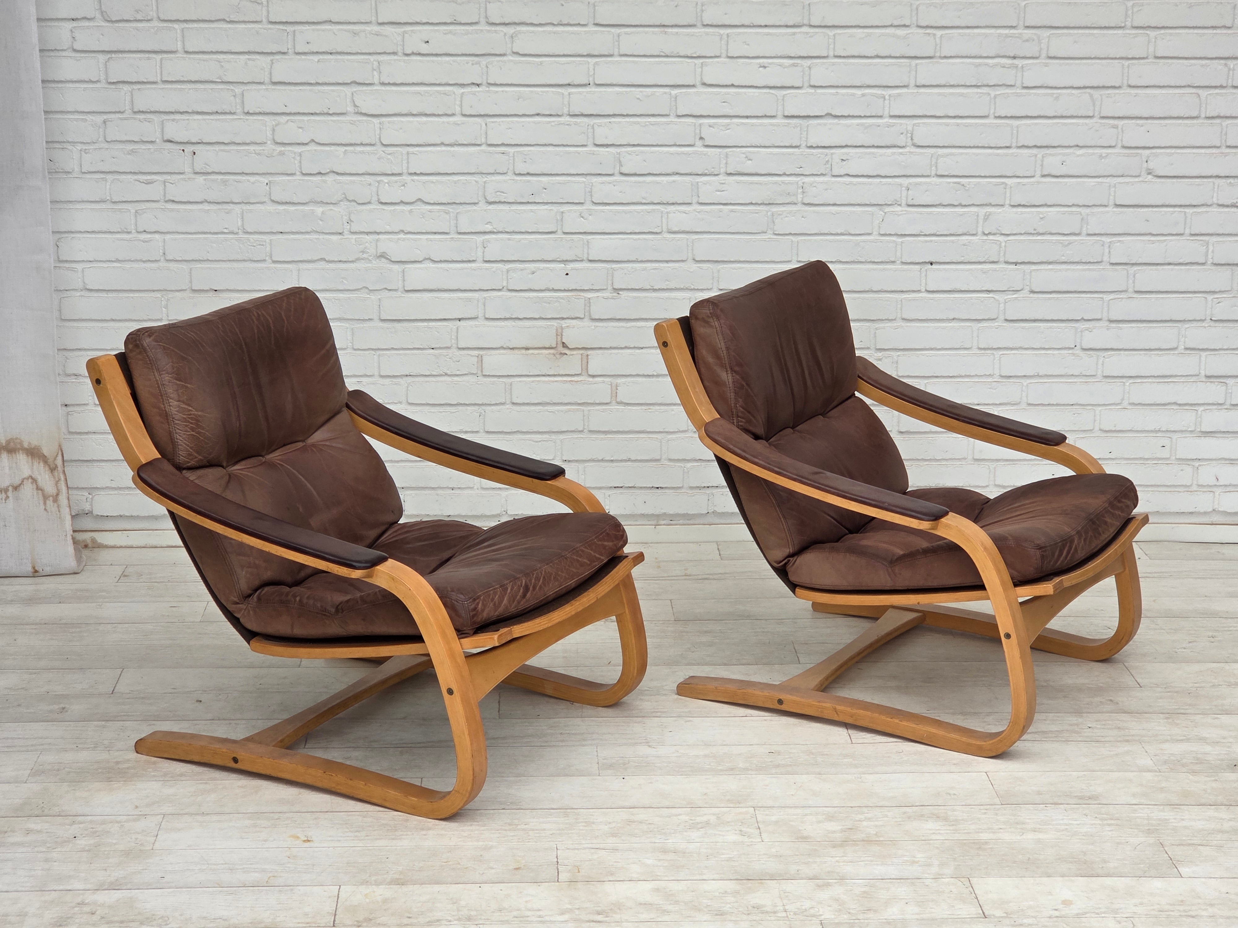 Swedish_Mid-Century_Modern_Bent_Beech_and_Brown_Leather_Armchair_by_Åke_Fribytter_for_Nelo_Möbler,_1970s