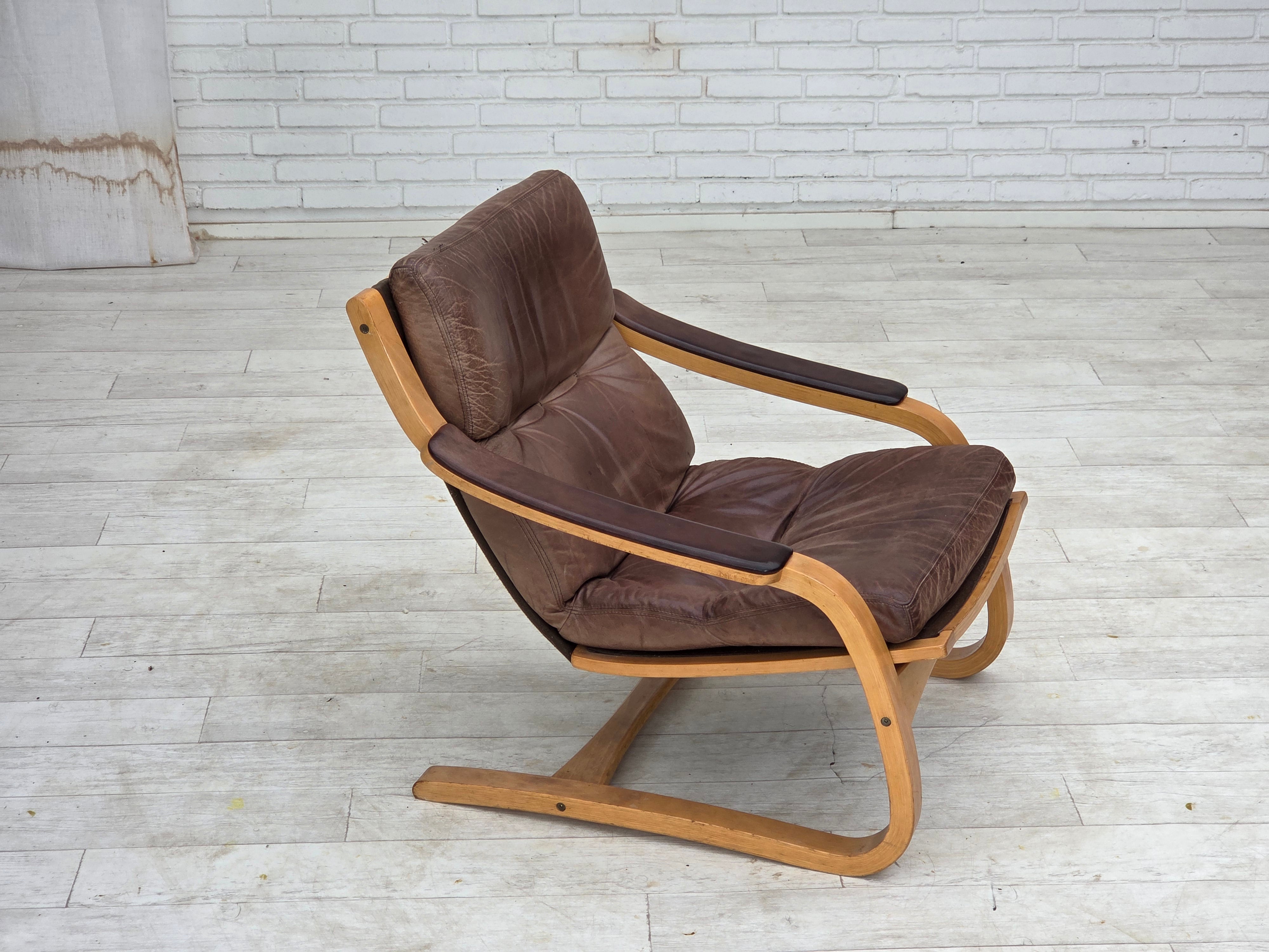 Swedish_Mid-Century_Modern_Bent_Beech_and_Brown_Leather_Armchair_by_Åke_Fribytter_for_Nelo_Möbler,_1970s