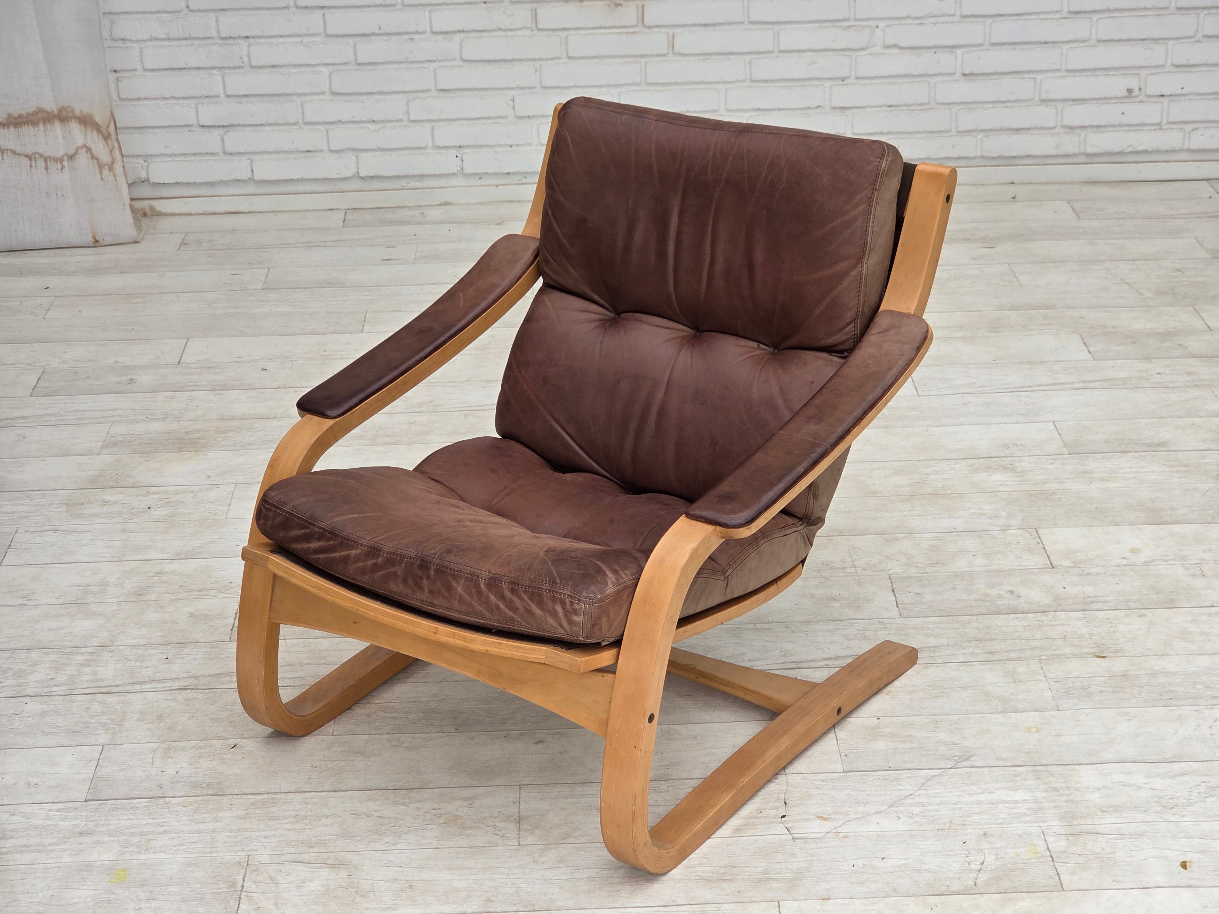 Swedish_Mid-Century_Modern_Bent_Beech_and_Brown_Leather_Armchair_by_Åke_Fribytter_for_Nelo_Möbler,_1970s