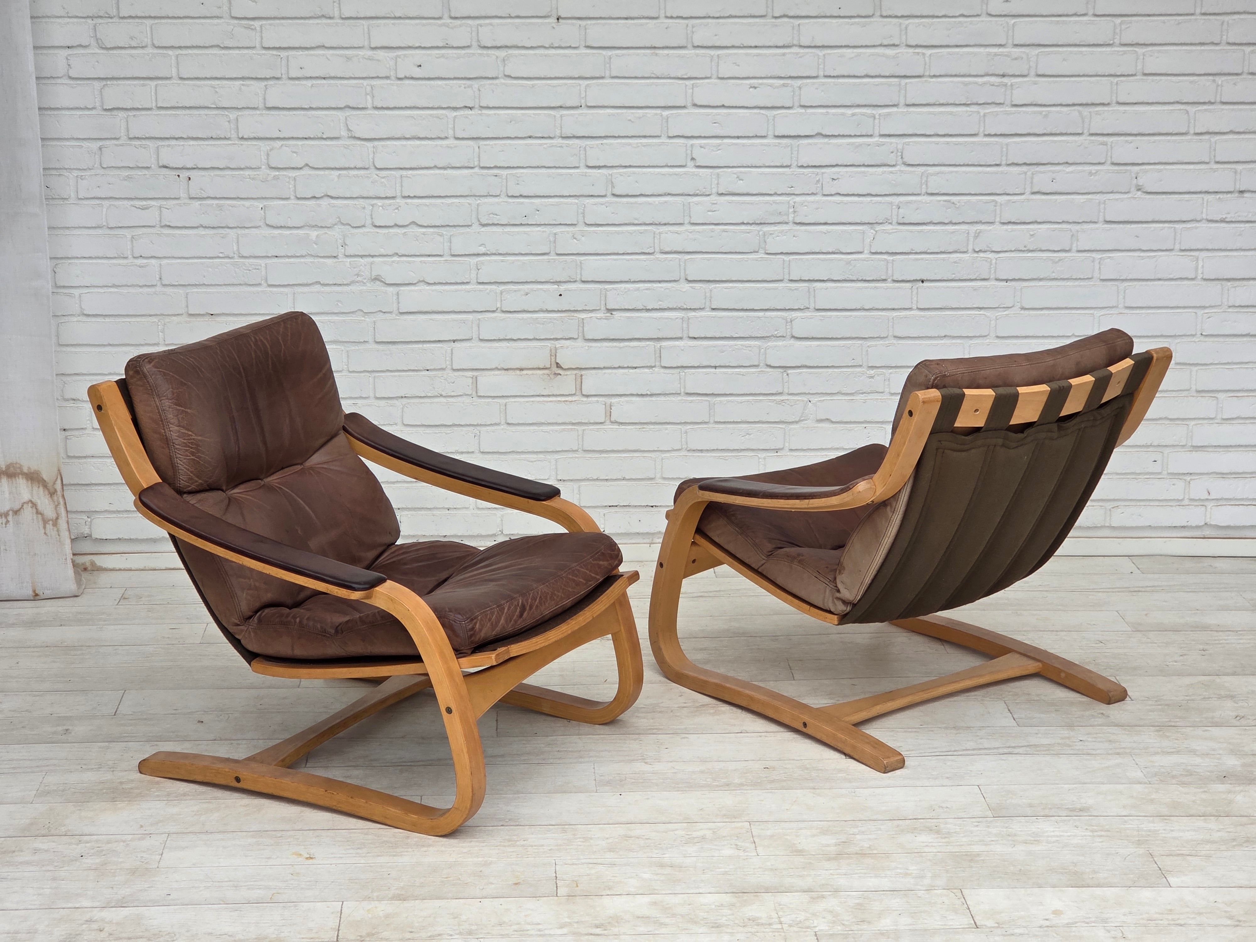 Swedish_Mid-Century_Modern_Bent_Beech_and_Brown_Leather_Armchair_by_Åke_Fribytter_for_Nelo_Möbler,_1970s