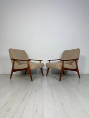 Vintage_Teak_Armchair_with_Beige_Bouclé_Upholstery,_Mid-Century_Modern_Design,_1960s