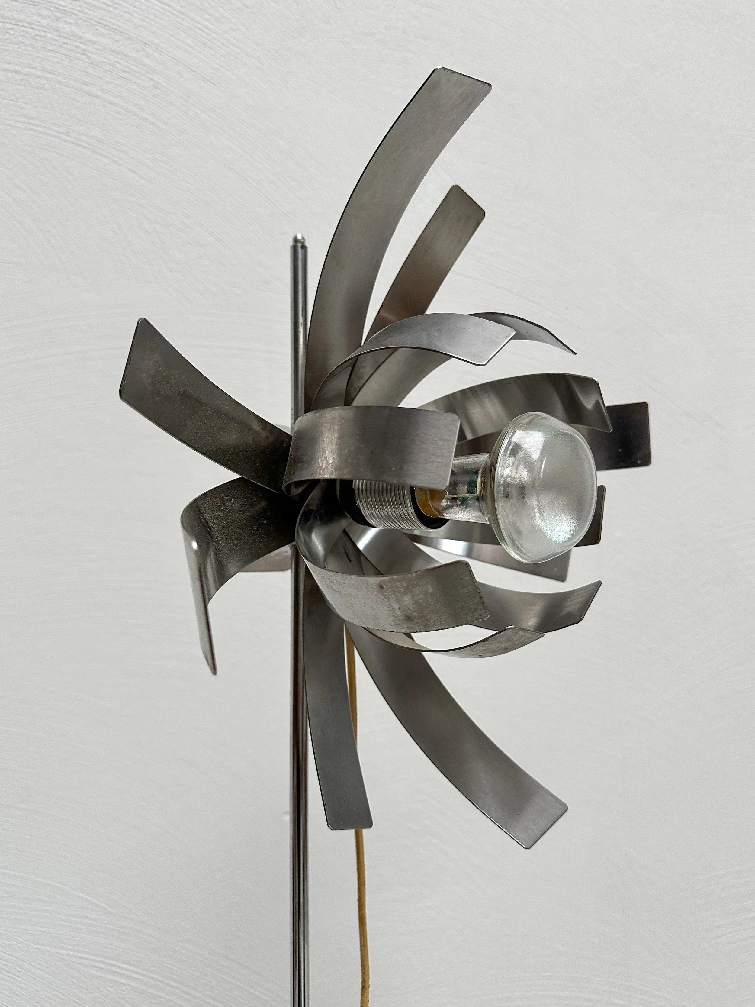 Sculptural_Adjustable_Floor_Lamp_by_Jocelyne_Trocmé_for_Oxar,_Polished_Metal,_French_Modern_Design,_1970s