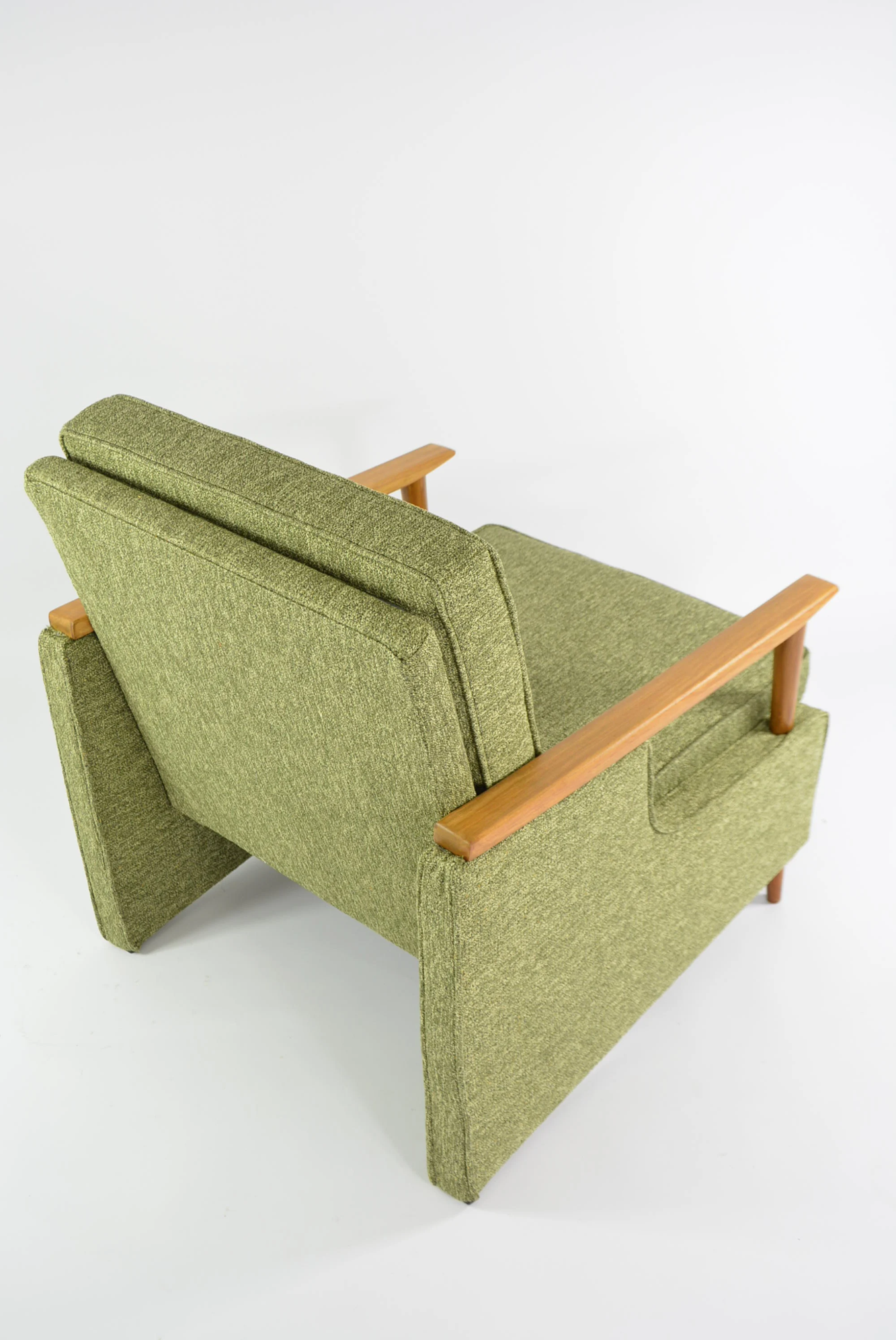 1980s_armchairs_in_mottled_green
