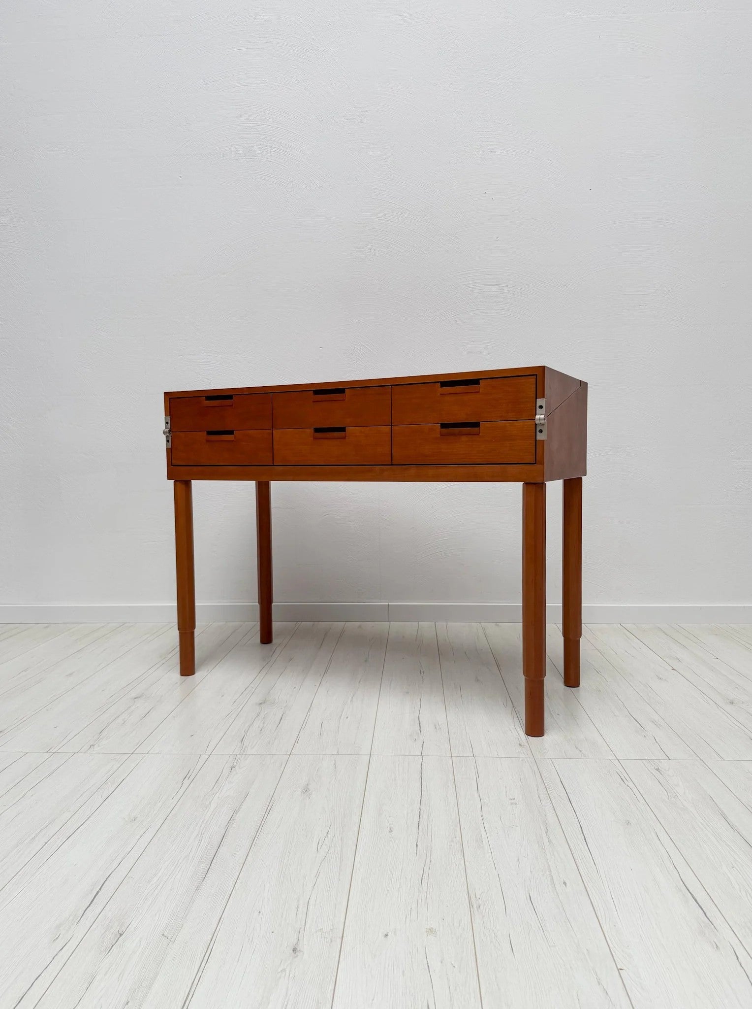 Cherry_Wood_Secretary_Desk_by_Antonio_Citterio_for_B&B_Italia,_Italian_Postmodern_Design,_circa_1985
