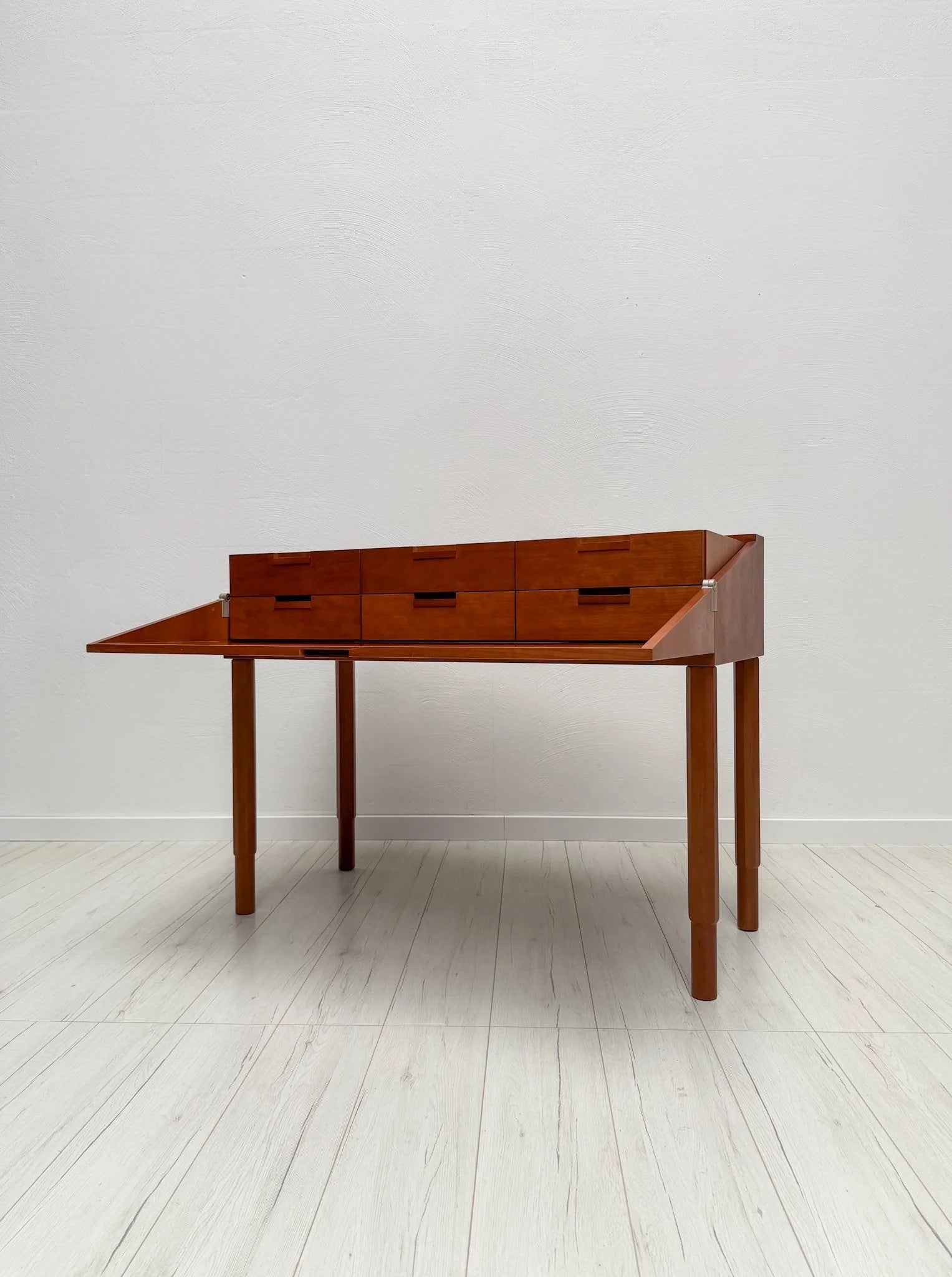 Cherry_Wood_Secretary_Desk_by_Antonio_Citterio_for_B&B_Italia,_Italian_Postmodern_Design,_circa_1985