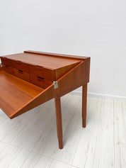 Cherry_Wood_Secretary_Desk_by_Antonio_Citterio_for_B&B_Italia,_Italian_Postmodern_Design,_circa_1985