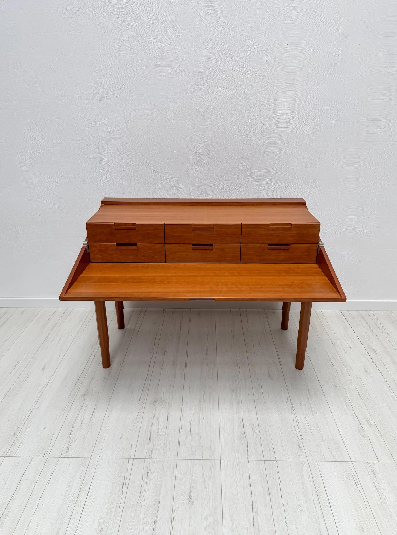 Cherry_Wood_Secretary_Desk_by_Antonio_Citterio_for_B&B_Italia,_Italian_Postmodern_Design,_circa_1985