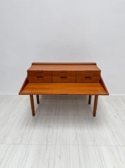 Cherry_Wood_Secretary_Desk_by_Antonio_Citterio_for_B&B_Italia,_Italian_Postmodern_Design,_circa_1985