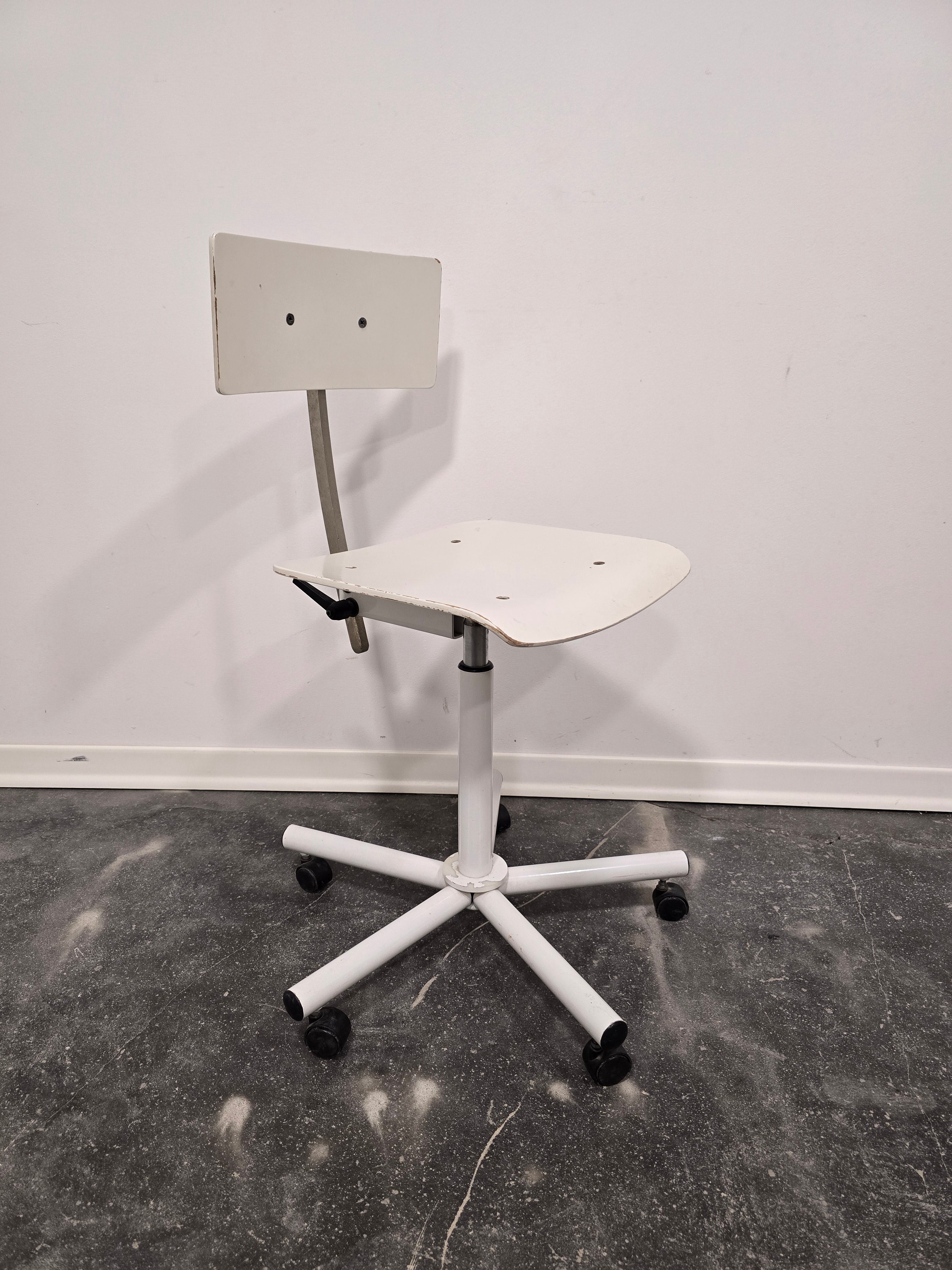 Vintage_Industrial_Swivel_Office_Chair_with_Adjustable_Backrest_and_Tubular_Steel_Base,_1980s