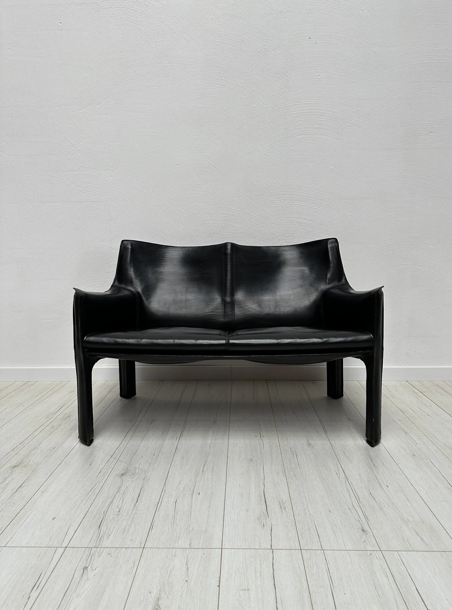 CAB_414_Sofa_by_Mario_Bellini_for_Cassina,_Black_Saddle_Leather,_Italian_Postmodern_Design,_1980s