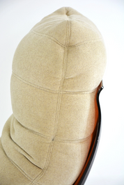 Marsala_Ligne_Roset_light_beige_chaise_lounge_and_footstool_1970s