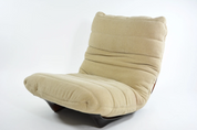 Marsala_Ligne_Roset_light_beige_chaise_lounge_and_footstool_1970s