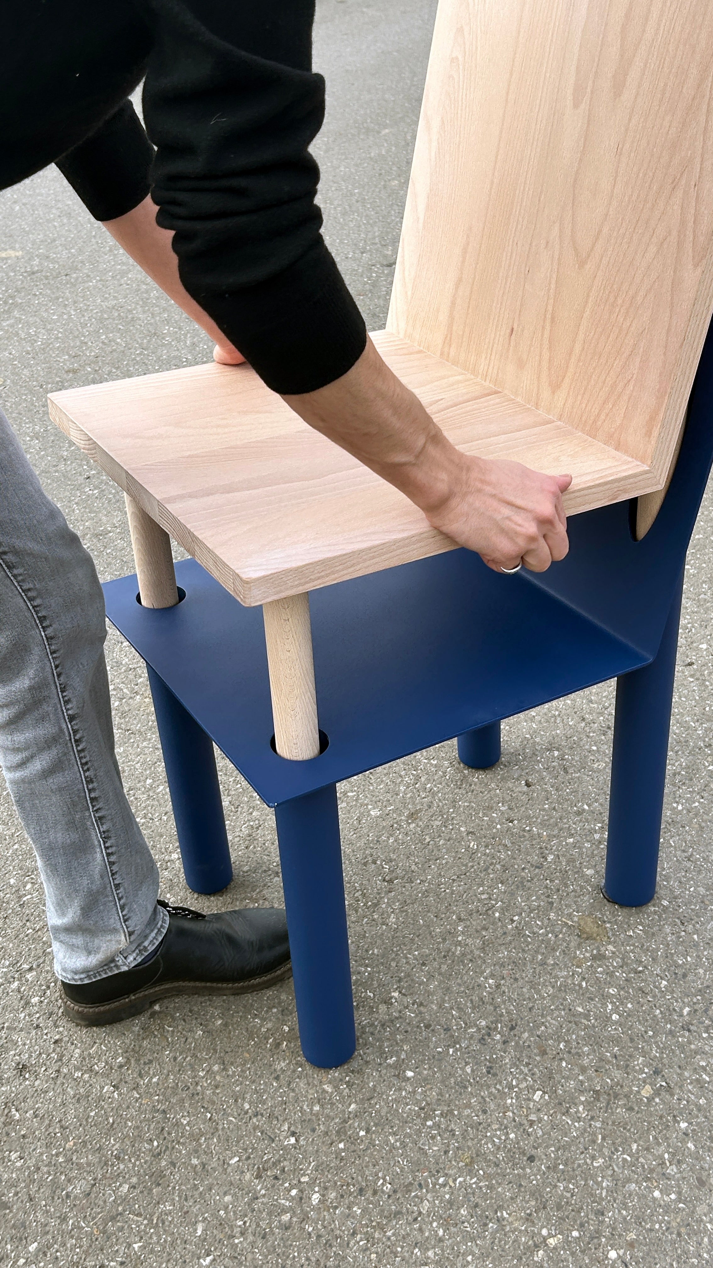 2IN1_Chair_by_STUDIO_VON_SCHOENEBECK