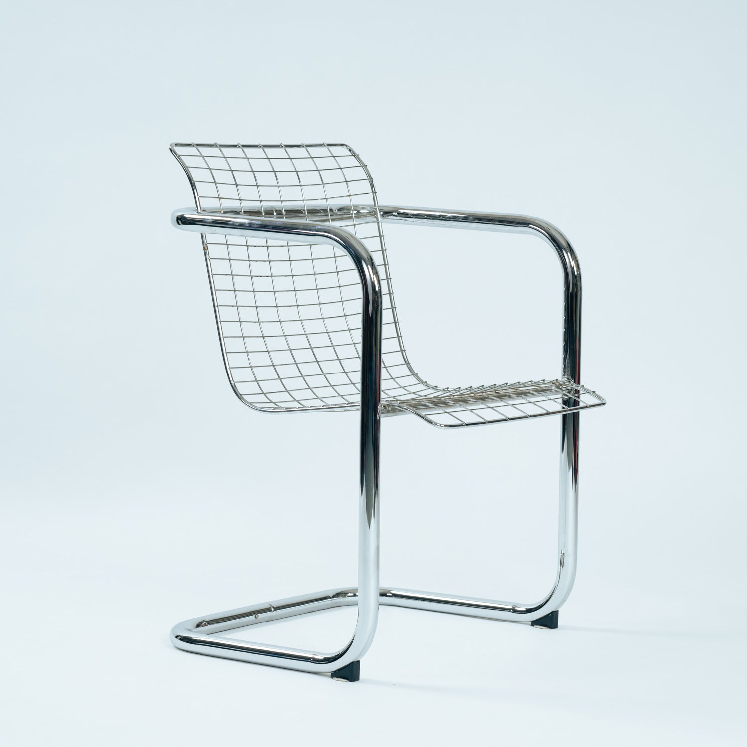 Set_of_4_Vintage_Cantilever_Wire_Dining_Chairs,_Minimalist_Modern_Design