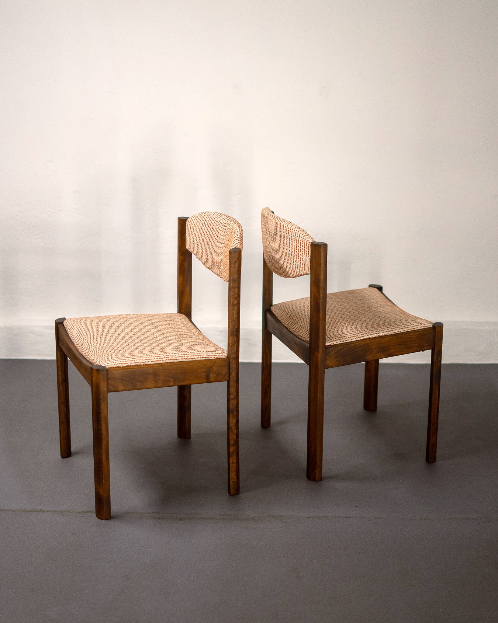 Set_of_4_Scandinavian_Dining_Chairs_made_of_Beech,_1960's