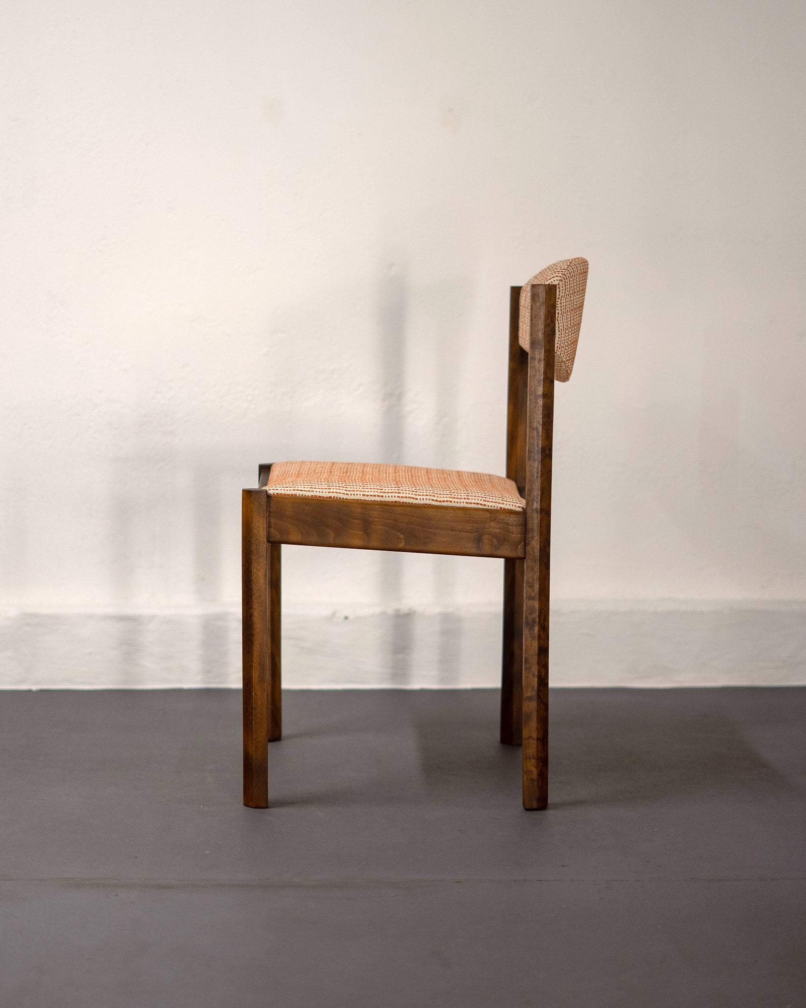 Set_of_4_Scandinavian_Dining_Chairs_made_of_Beech,_1960's