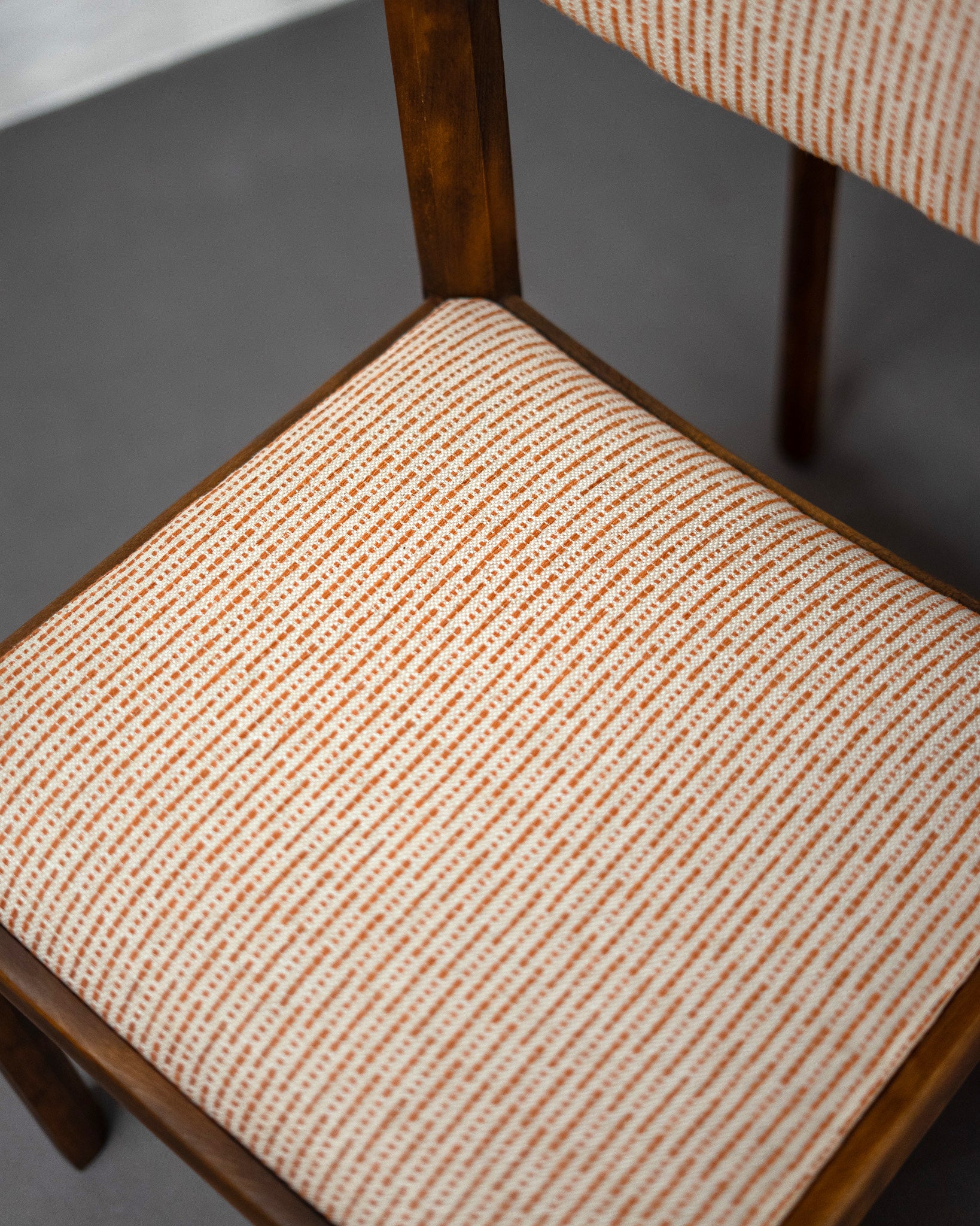 Set_of_4_Scandinavian_Dining_Chairs_made_of_Beech,_1960's