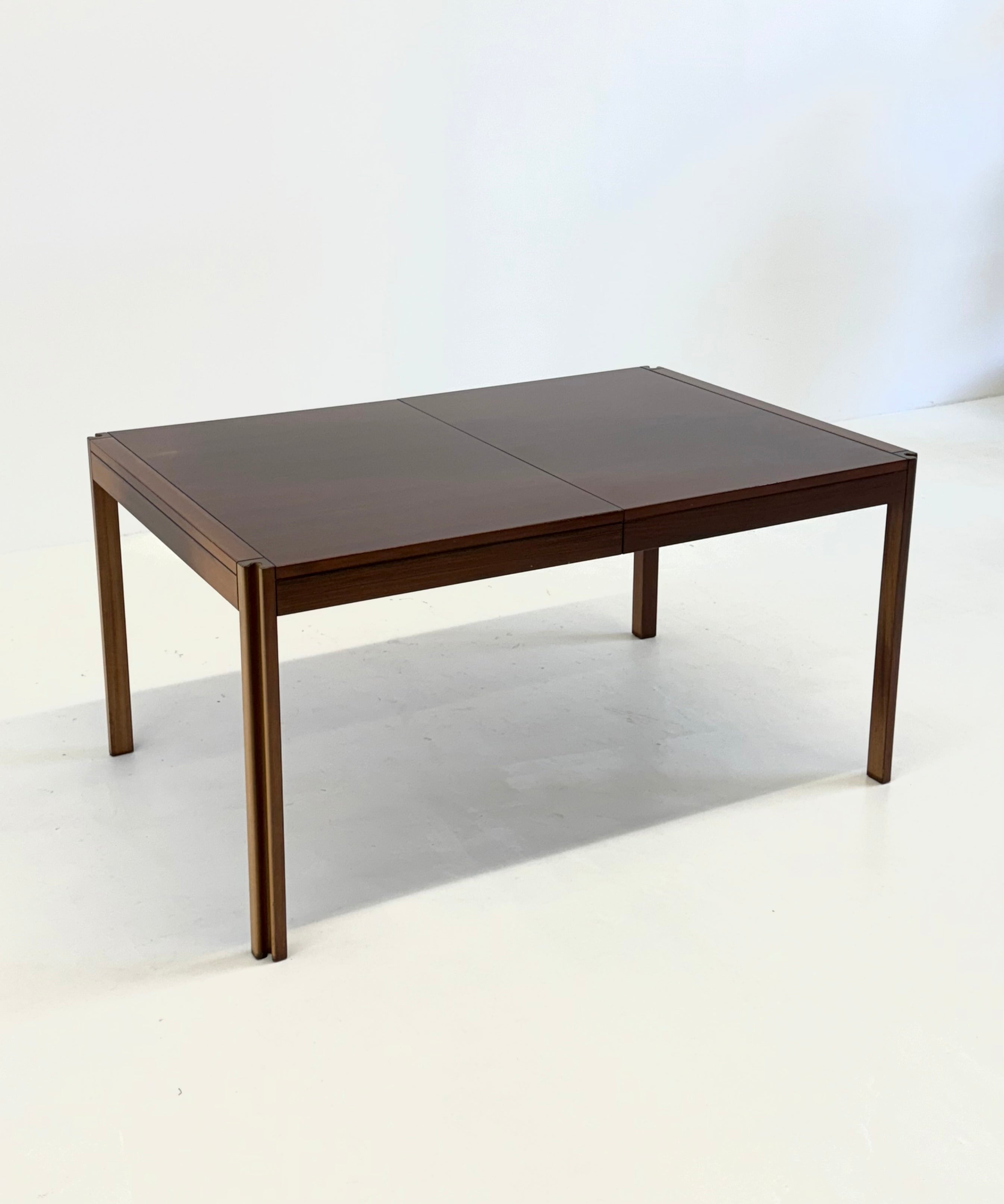 4D_wooden_vintage_dining_table_by_Angelo_Mangiarotti_for_Molteni