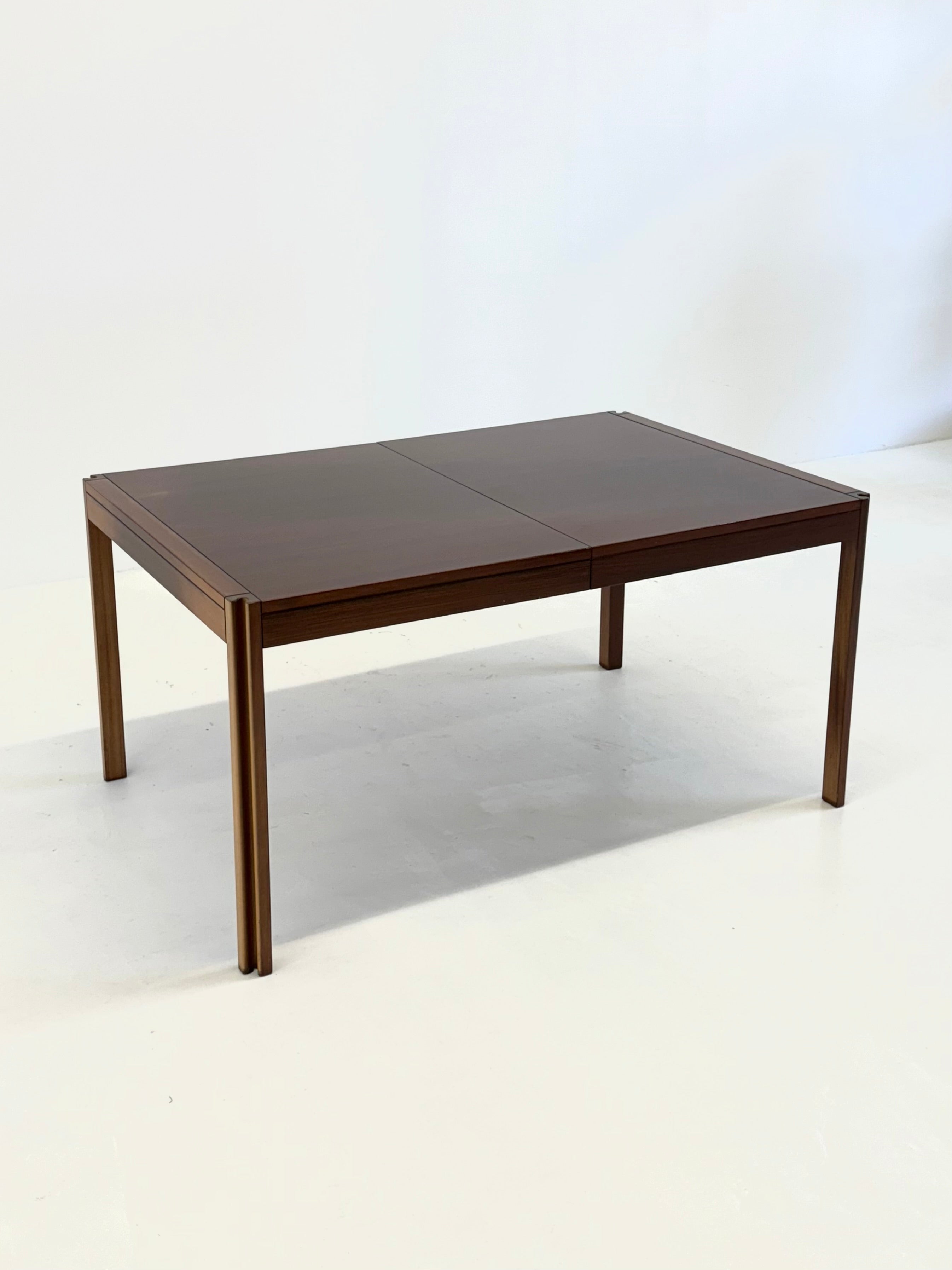 4D_wooden_vintage_dining_table_by_Angelo_Mangiarotti_for_Molteni