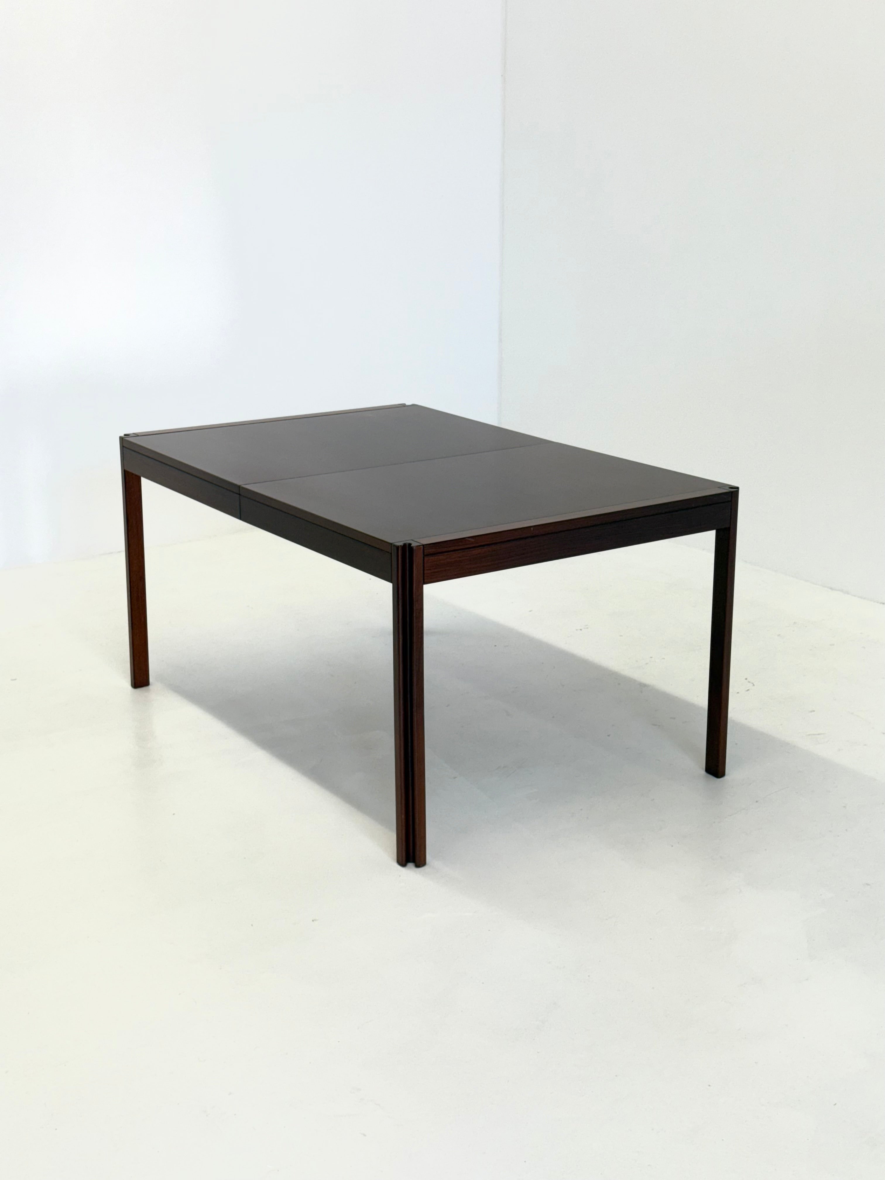 4D_wooden_vintage_dining_table_by_Angelo_Mangiarotti_for_Molteni