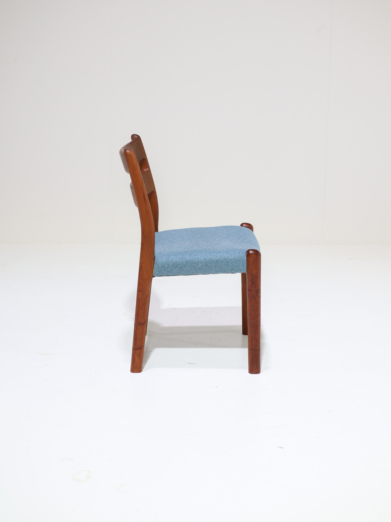 Set_of_4_Danish_Teak_Dining_Chairs_by_EMC_Møbler,_1960s
