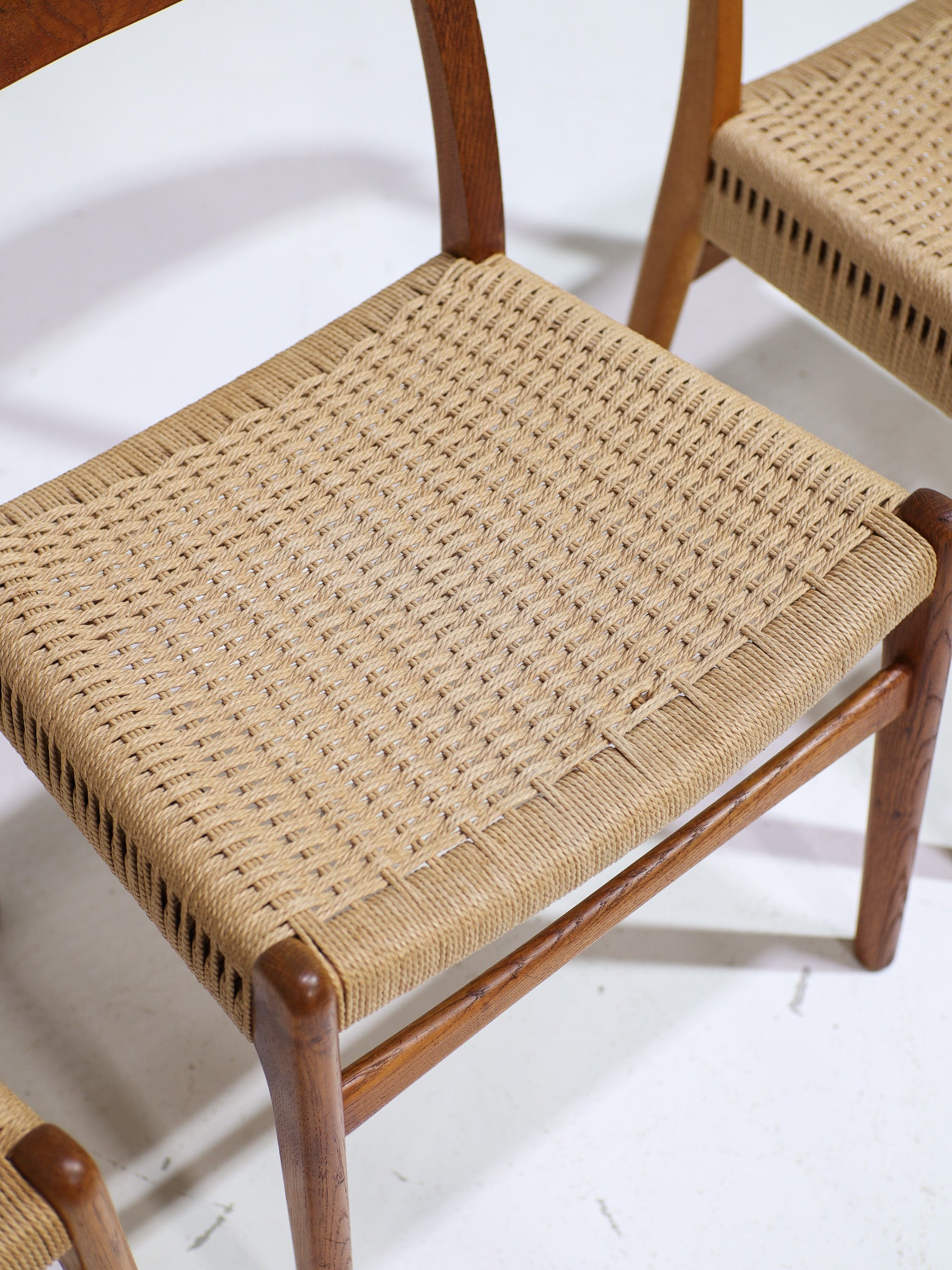 Set_of_4_CH23_Dining_Chairs_by_Hans_J._Wegner_for_Carl_Hansen_&_Son,_Denmark_1950s