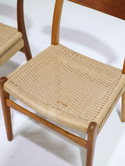 Set_of_4_CH23_Dining_Chairs_by_Hans_J._Wegner_for_Carl_Hansen_&_Son,_Denmark_1950s