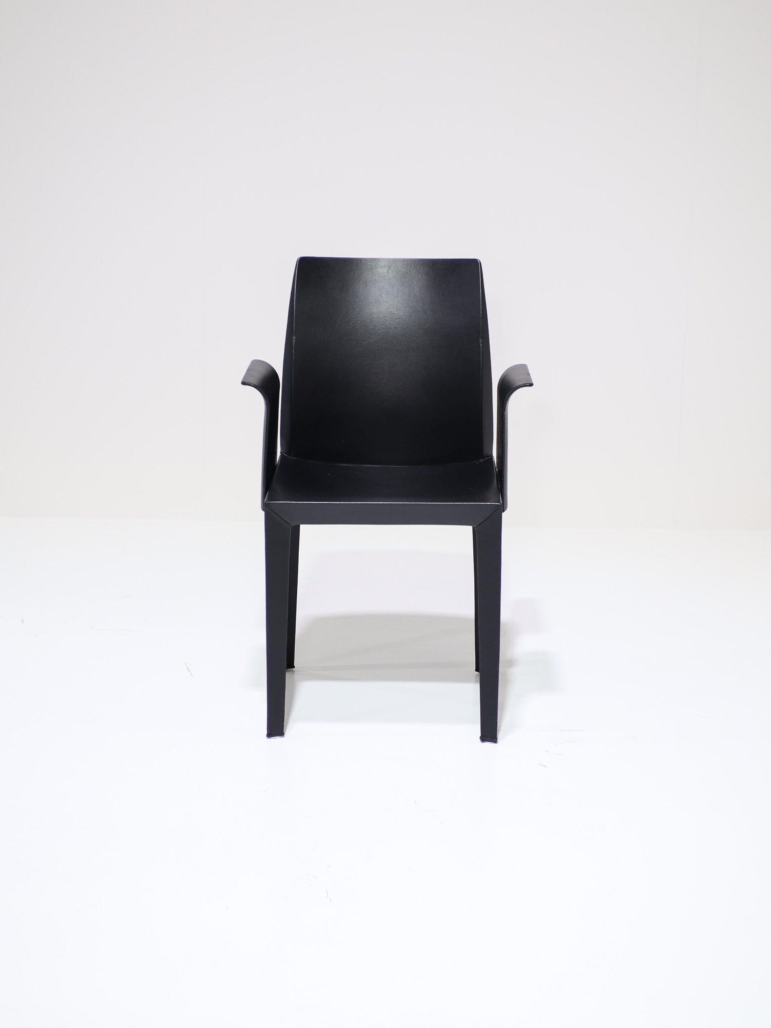 Set_of_4_Lola_Dining_chairs_by_Pierluigi_Cerri_for_Poltrona_Frau