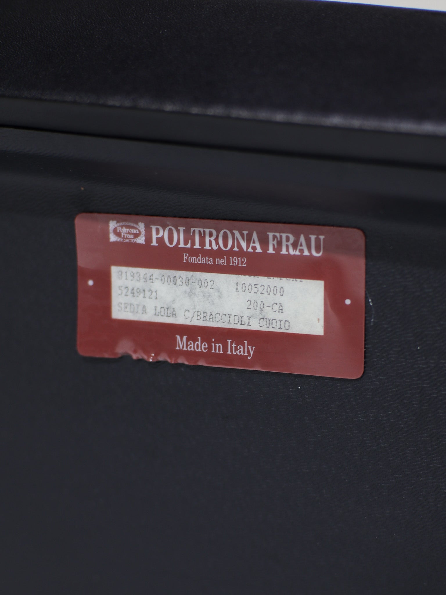 Set_of_4_Lola_Dining_chairs_by_Pierluigi_Cerri_for_Poltrona_Frau