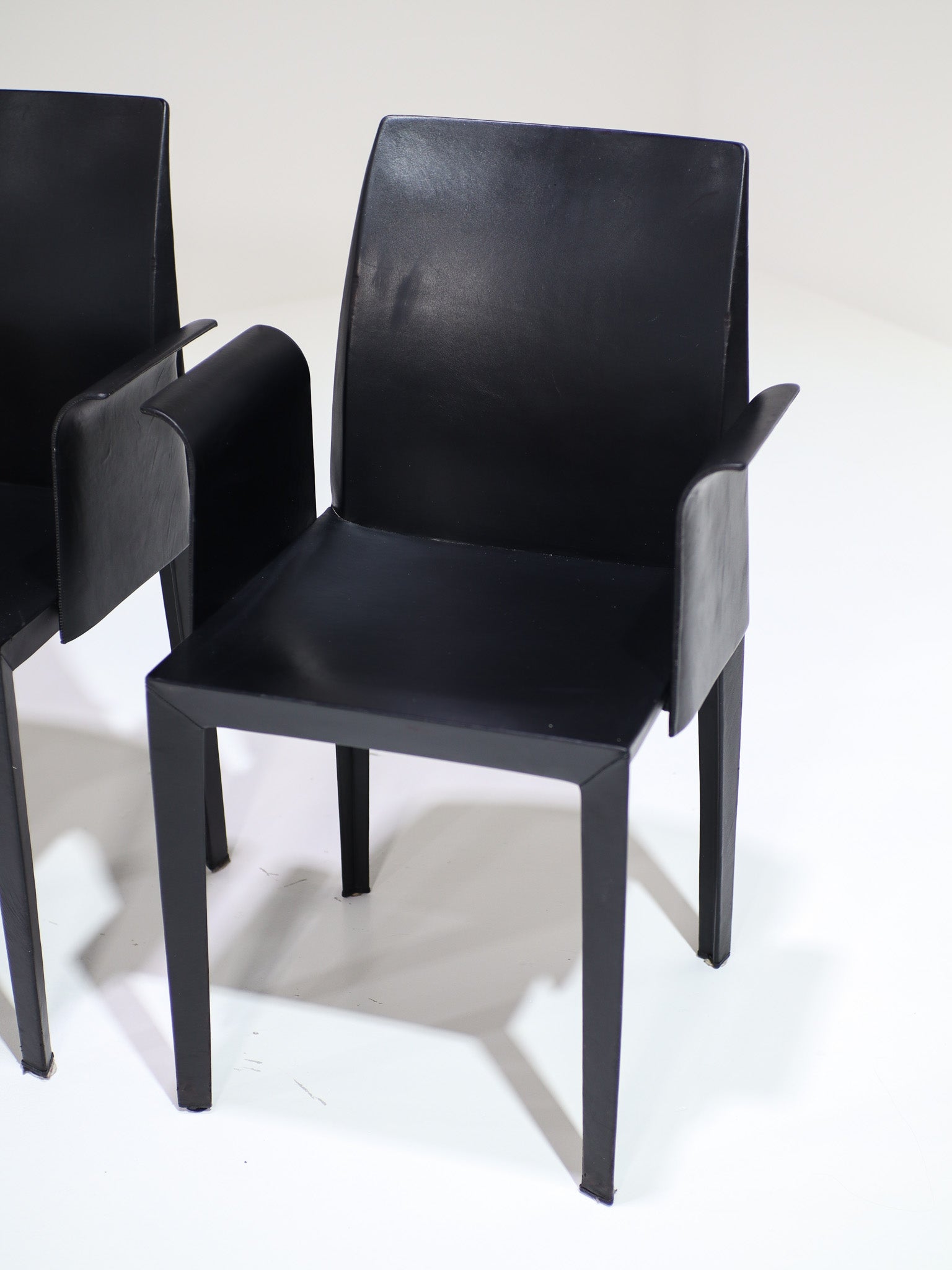 Set_of_4_Lola_Dining_chairs_by_Pierluigi_Cerri_for_Poltrona_Frau