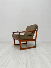 FD_130_Teak_Armchair_by_Peter_Hvidt_&_Orla_Mølgaard-Nielsen_for_France_&_Daverkosen,_Denmark,_1960s