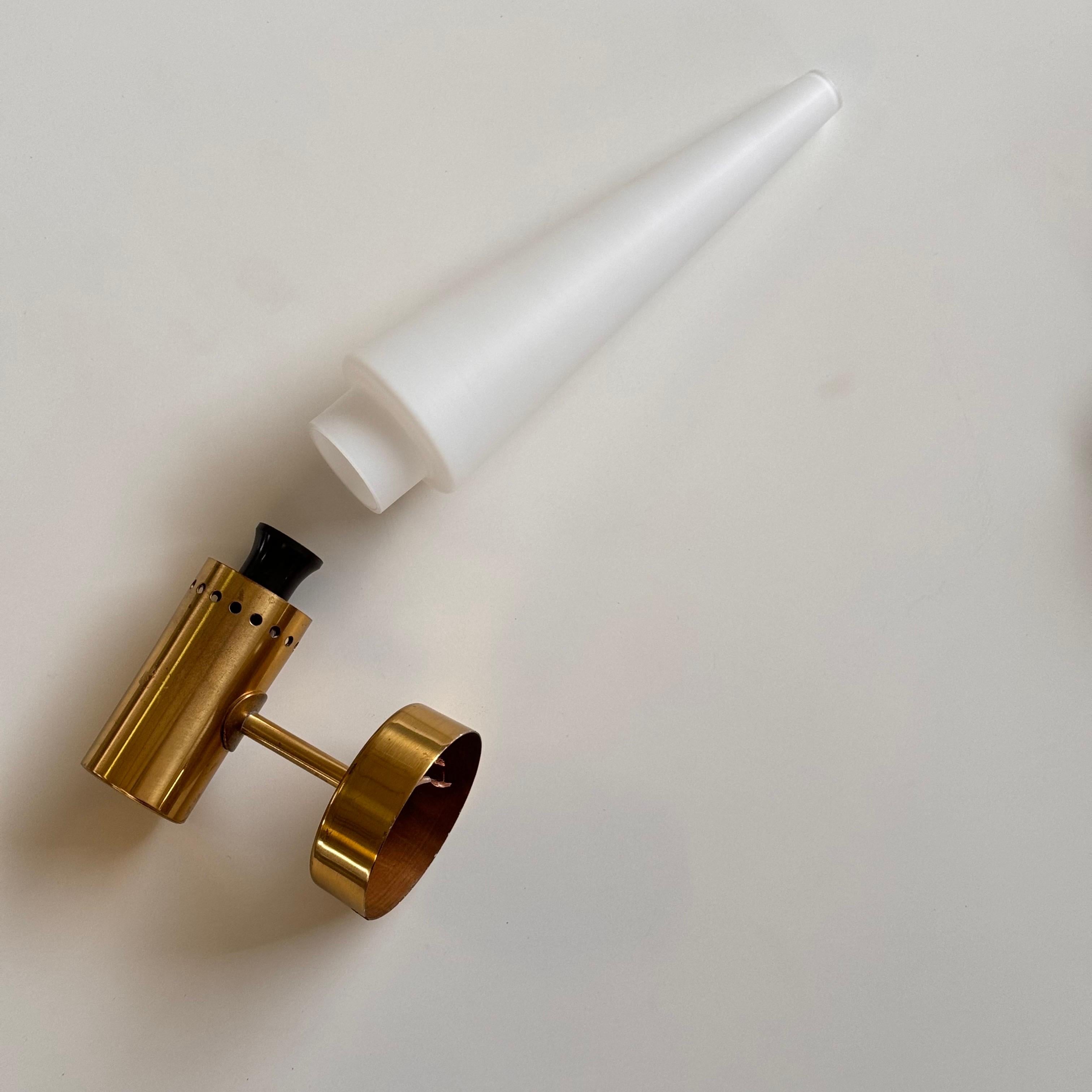 Set_of_2_Hans-Agne_Jakobsson_Brass_and_White_Opaline_Glass_Wall_Lights,_1960s