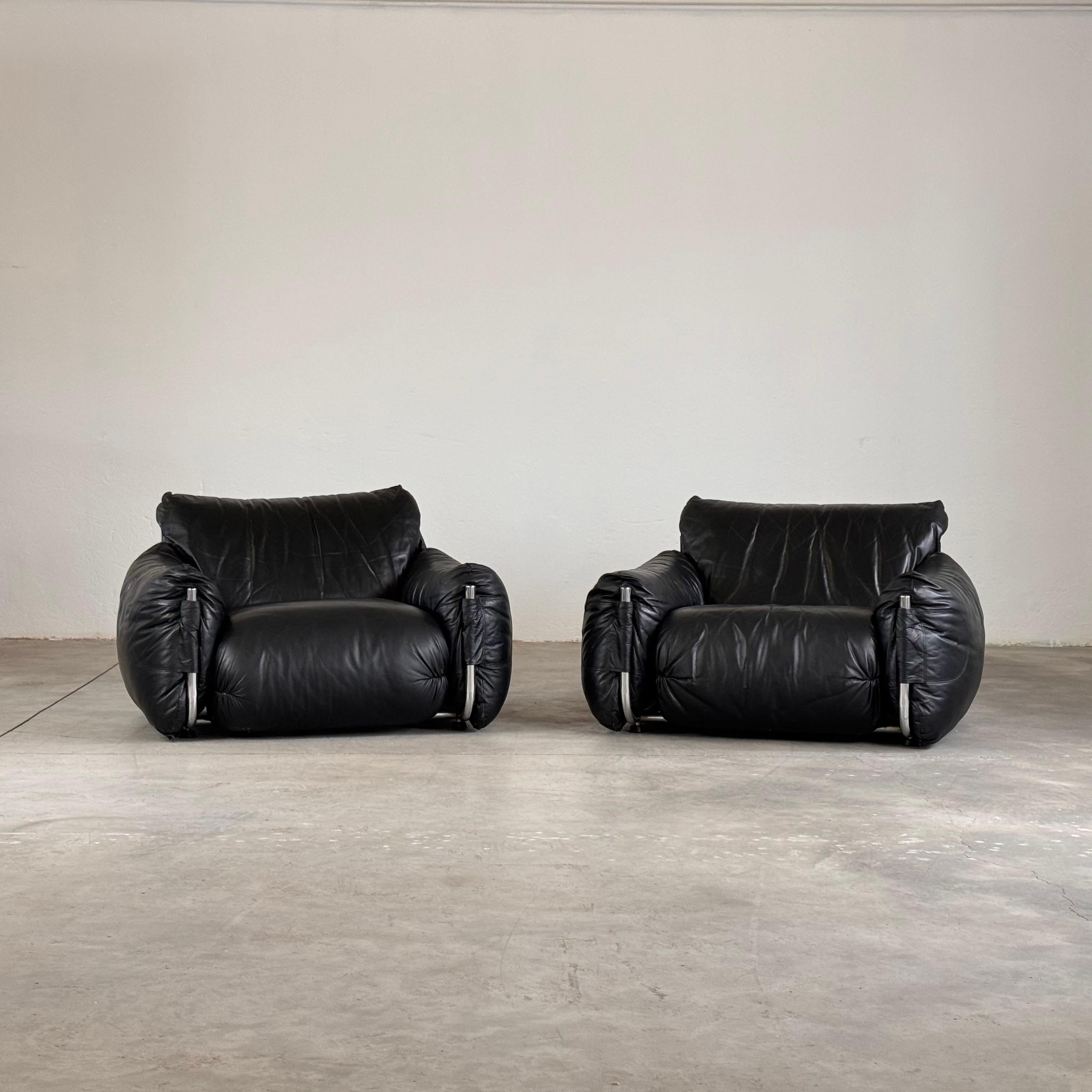 Set_of_2_Mid-Century_Armchairs_by_Giuseppe_Munari_for_Poltrona_Munari,_1970s