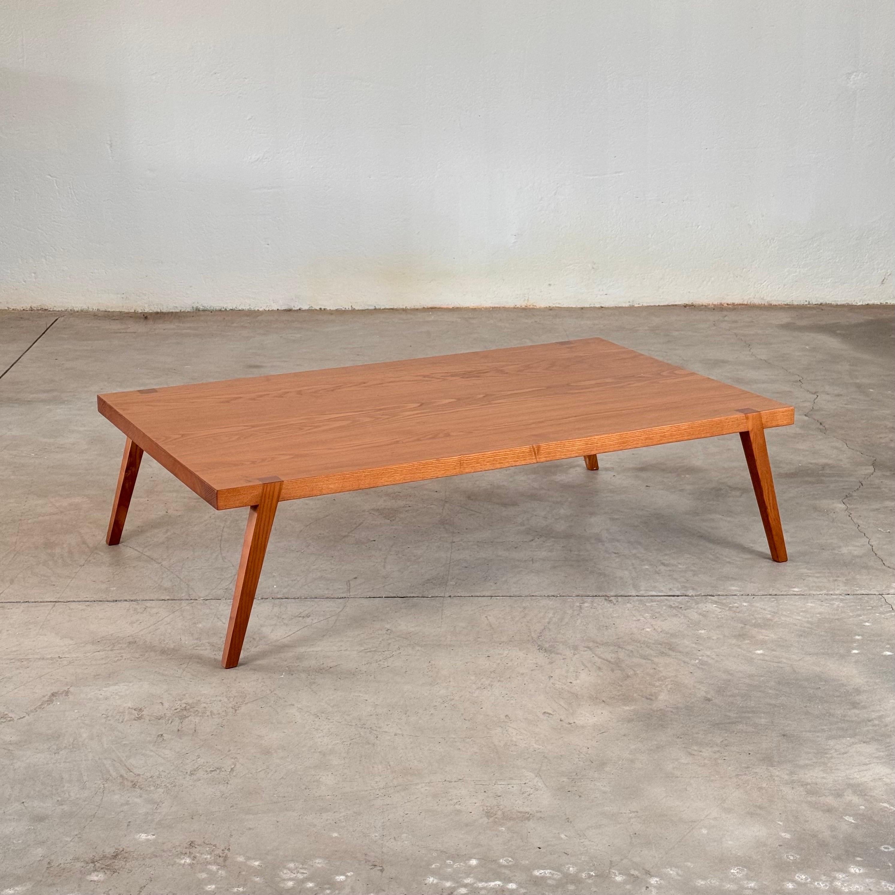 Large_Coffee_Table_by_Centro_Studio_Flexform_in_Walnut,_1988