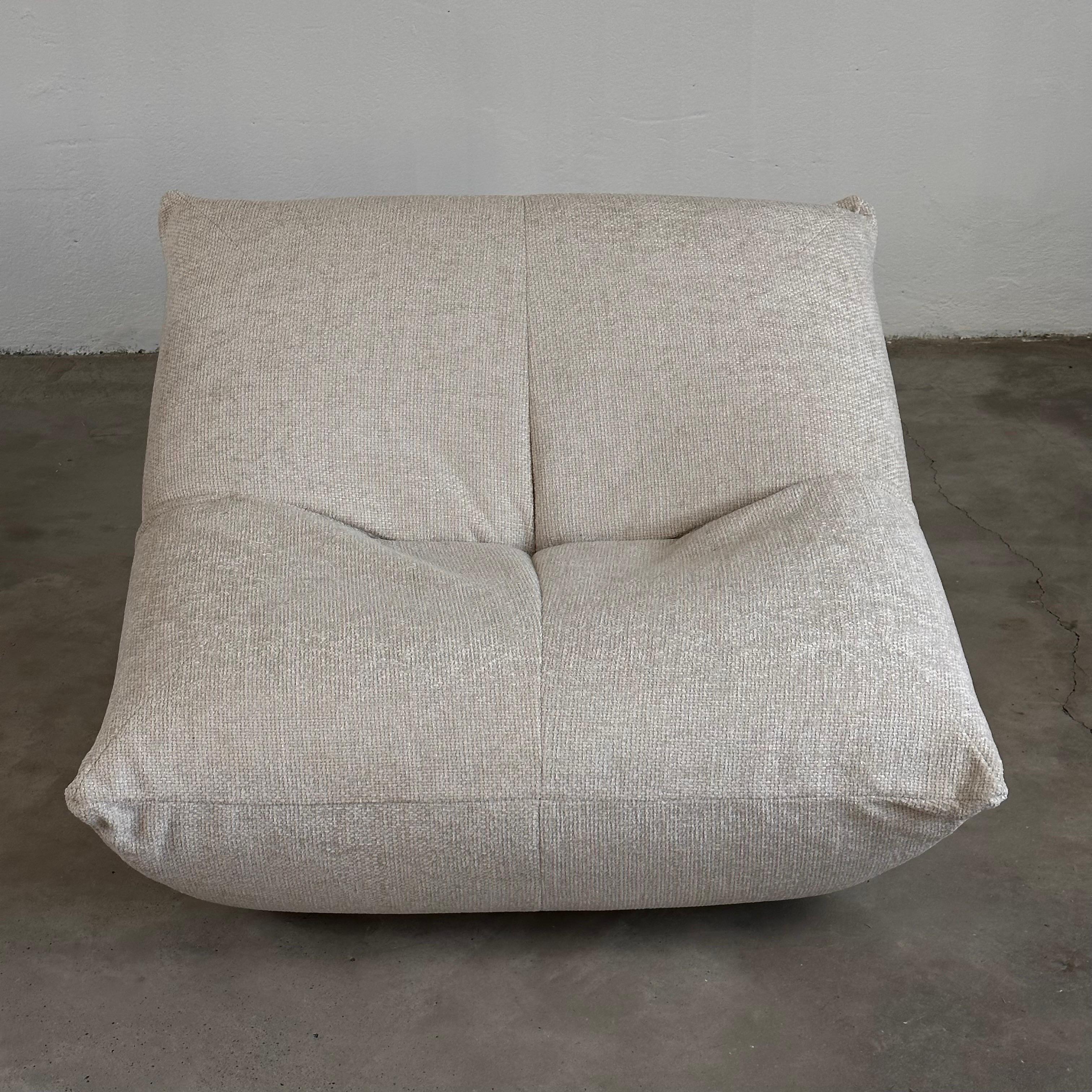 Set_of_2_Lounge_Chairs_‘Papillon’_by_Guido_Maria_Rosati_for_Giovannetti,_1970s