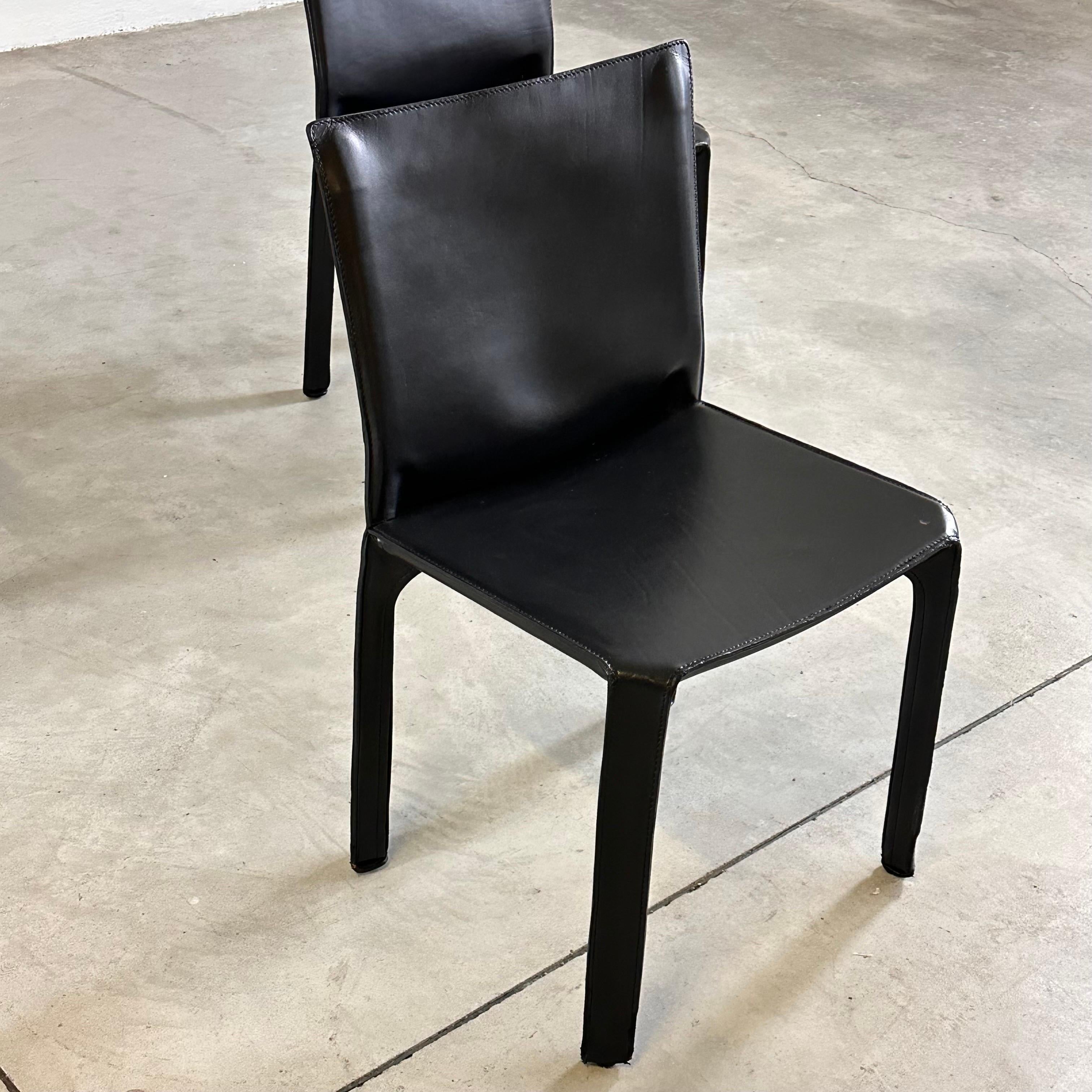 Set_of_4_CAB_412_Chairs_by_Mario_Bellini_for_Cassina_in_Black_Leather,_1970s
