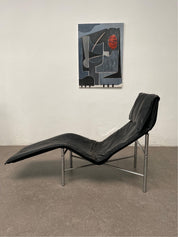Black_Leather_‘Skye’_Chaise_Longue_by_Tord_Björklund,_Ikea_Sweden,_1970s