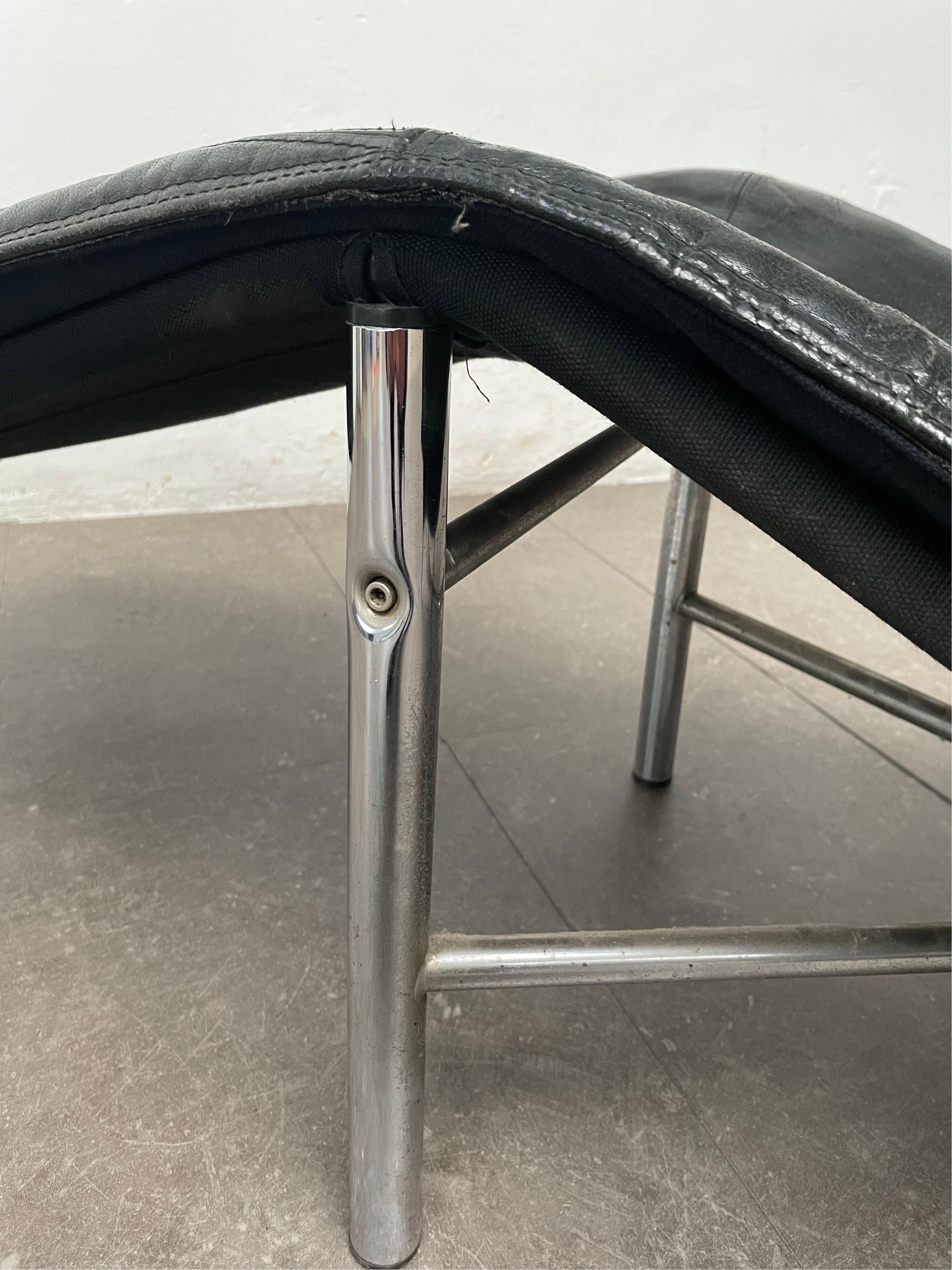 Black_Leather_‘Skye’_Chaise_Longue_by_Tord_Björklund,_Ikea_Sweden,_1970s