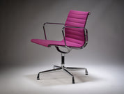 EA108_Aluminium_Chair_by_Charles_and_Ray_Eames_for_Vitra,_1958_Design,_USA