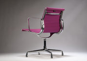EA108_Aluminium_Chair_by_Charles_and_Ray_Eames_for_Vitra,_1958_Design,_USA